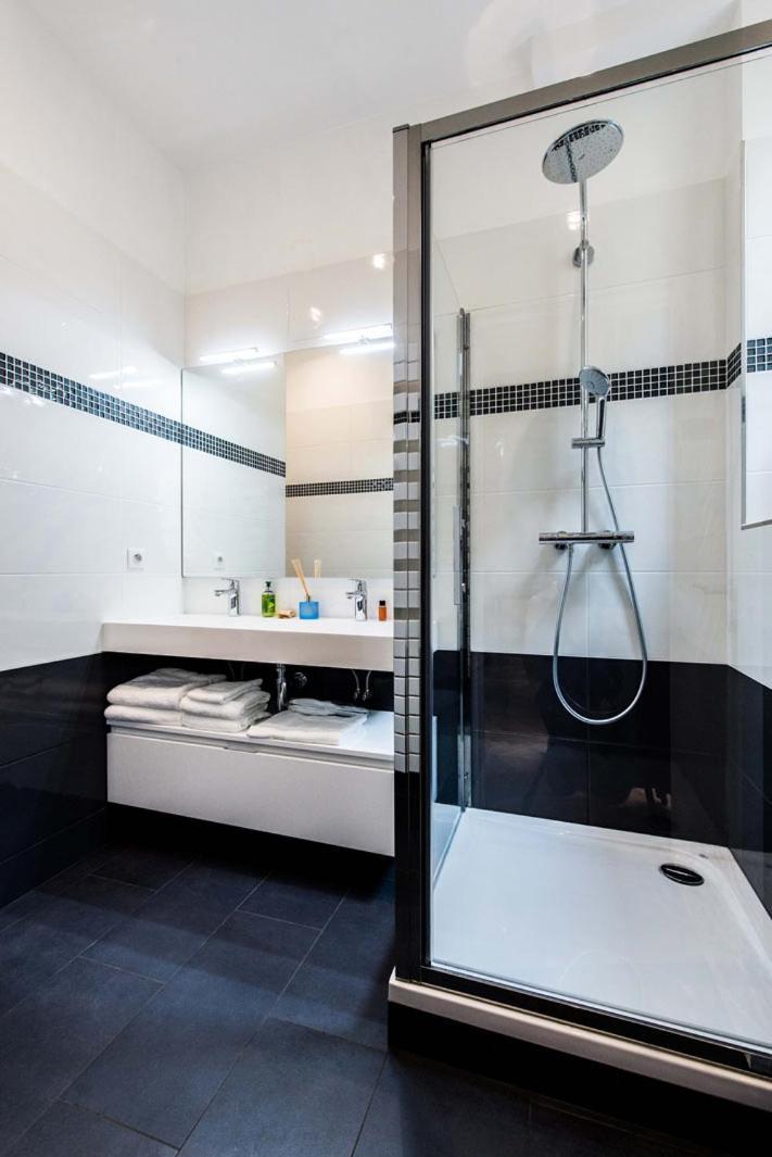 Apartment Luxury - Champs Elysees Paris