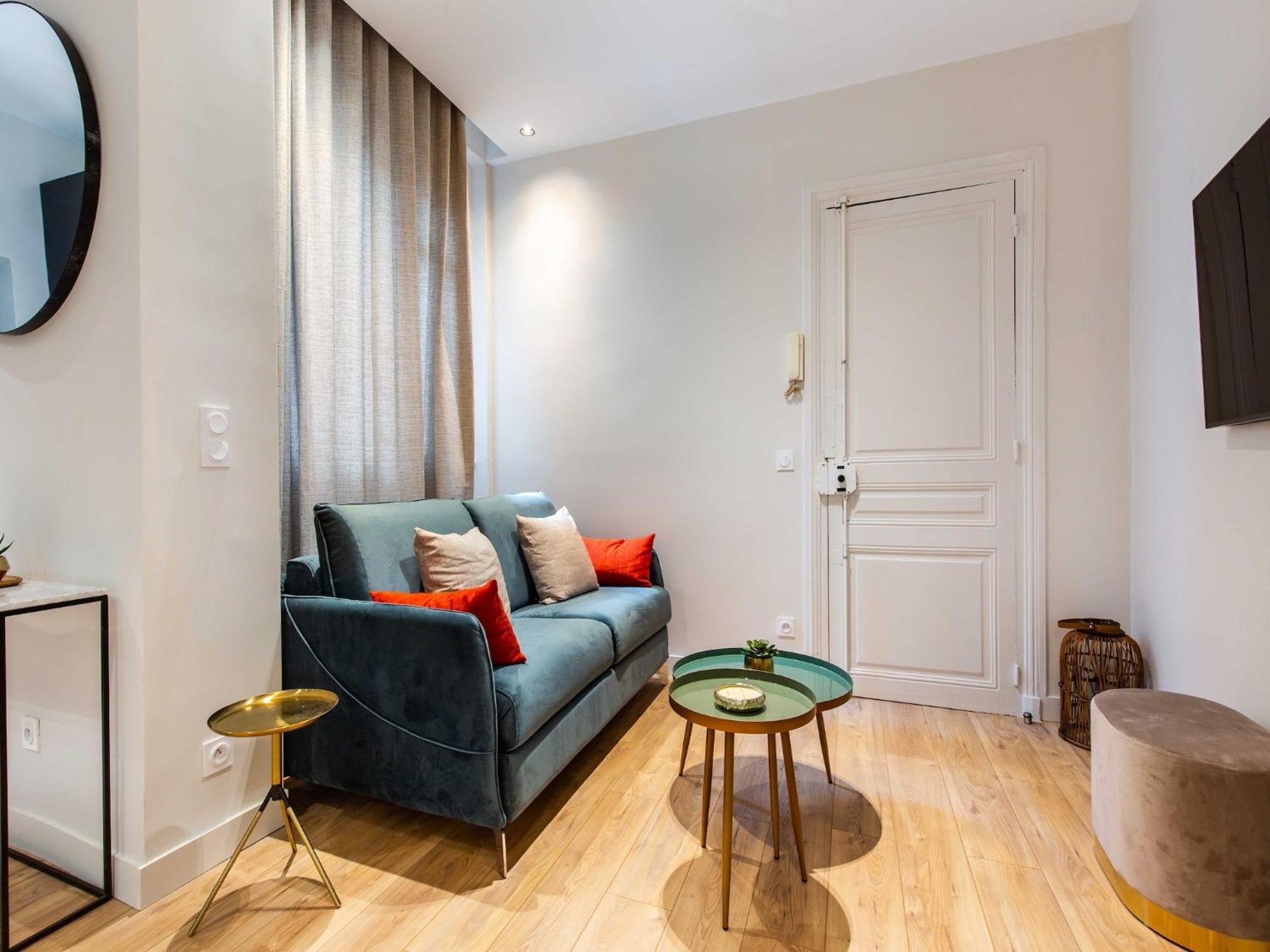 Authentic - 2br 6p - Quinze-vingts Paris