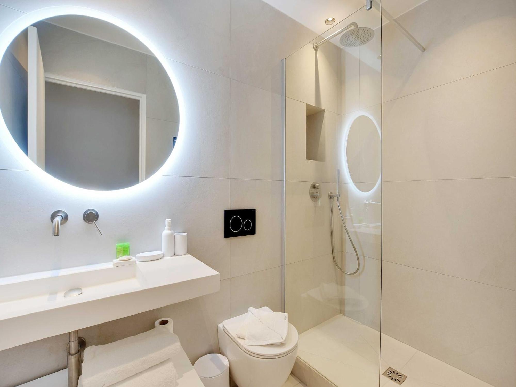 Spacious - 3br 6p - Quinze-vingts Apartment *