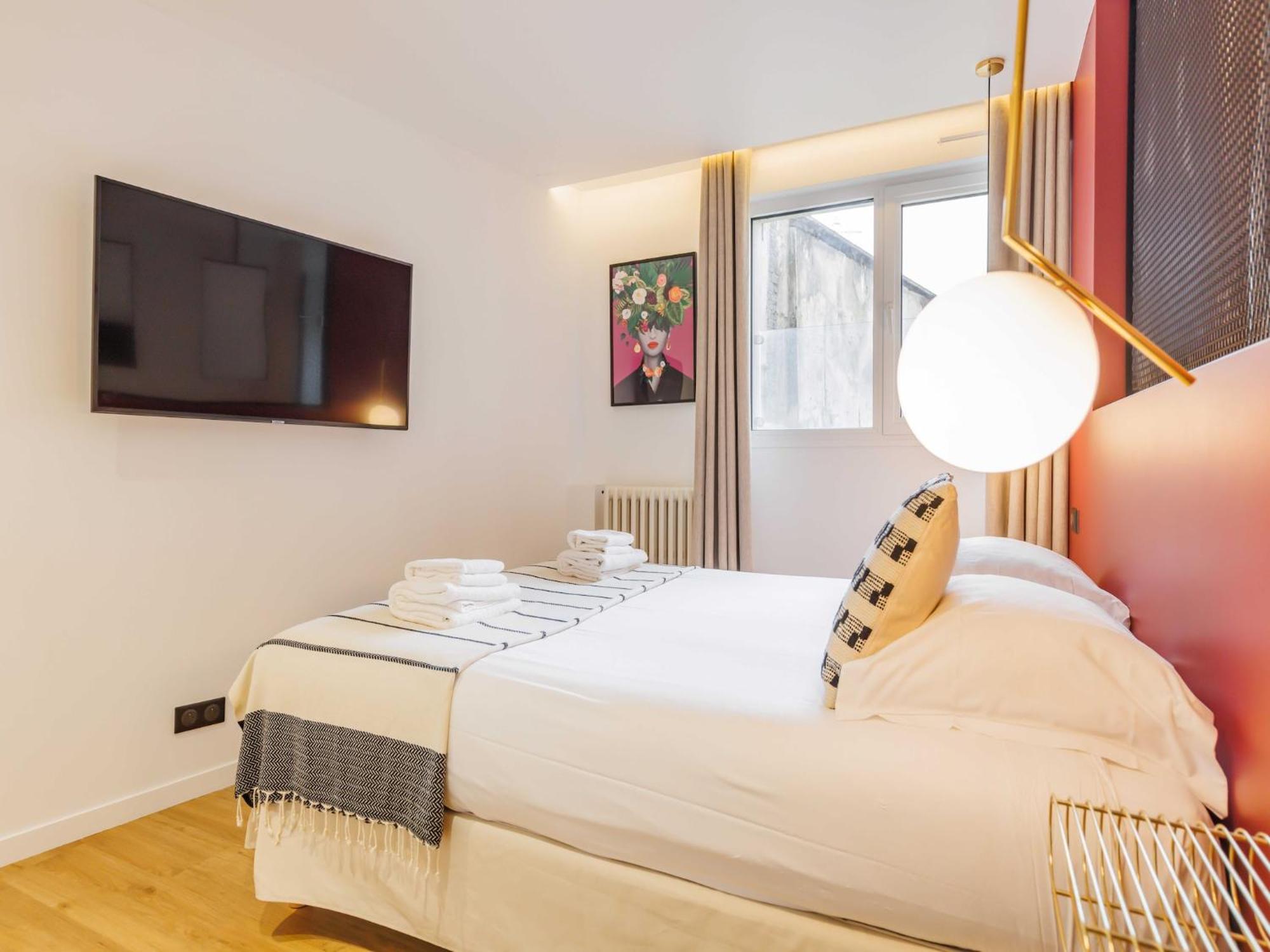 Lovely - 3br 6p - Canal St Martin Apartment *
