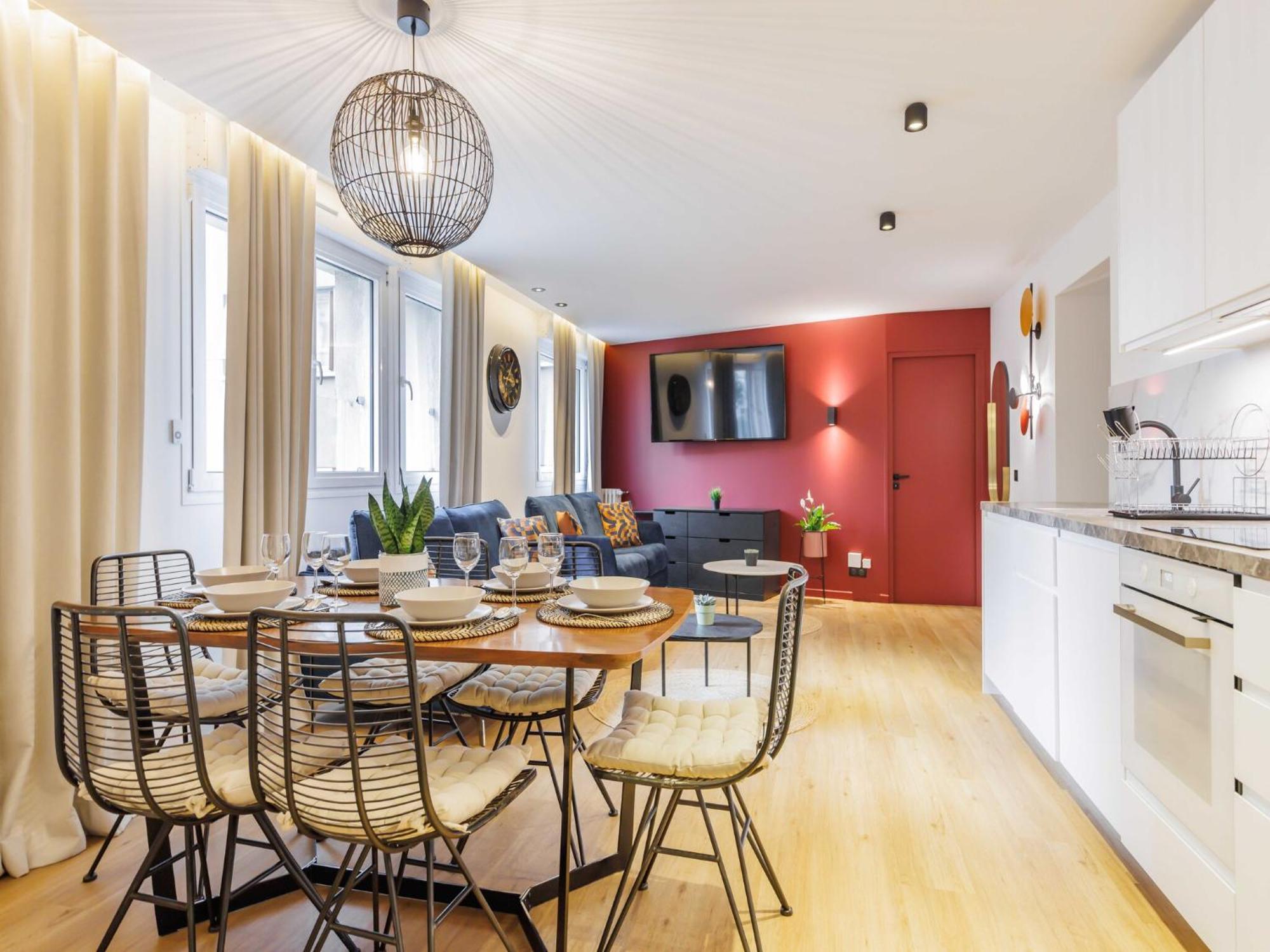 Lovely - 3br 6p - Canal St Martin Apartment