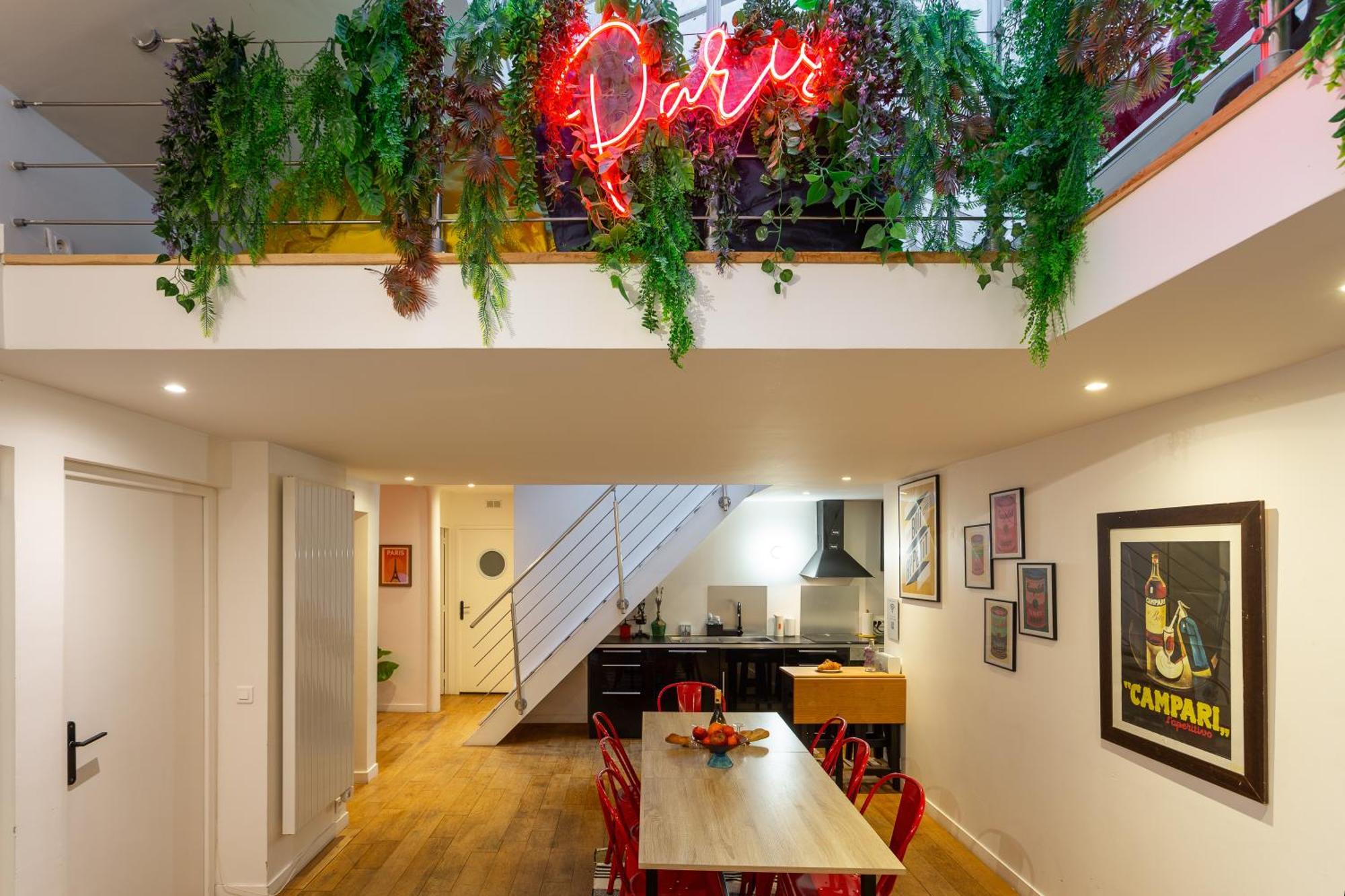 Appartement Loft Familial Au Coeur De Avec Clim, Arcade Et Baby-foot Proche Republique Et Canal St Martin *