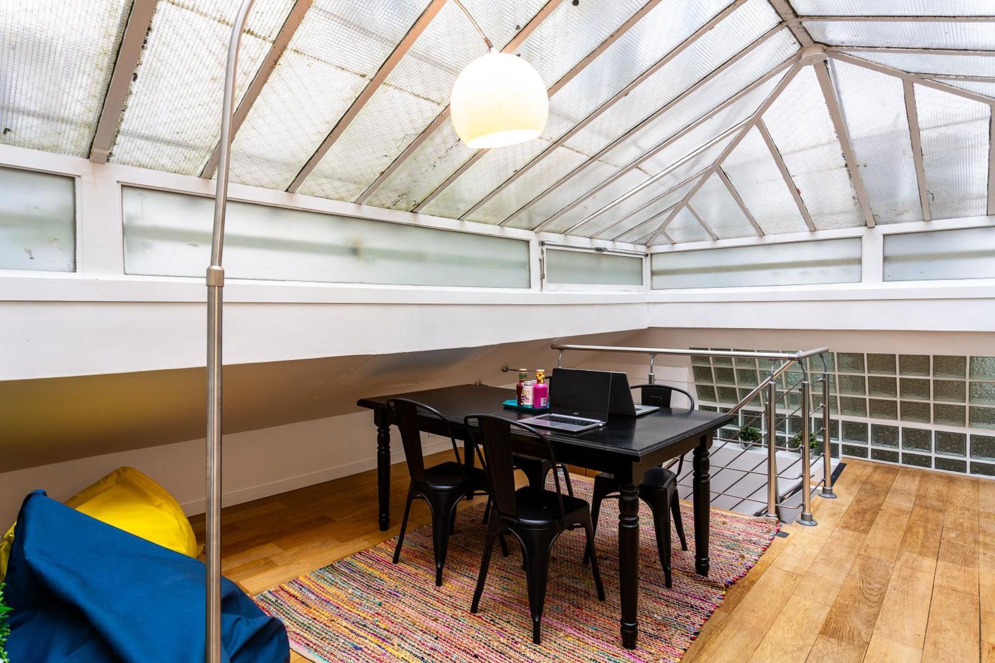 Loft Familial Au Coeur De Avec Clim, Arcade Et Baby-foot Proche Republique Et Canal St Martin Appartement Paris