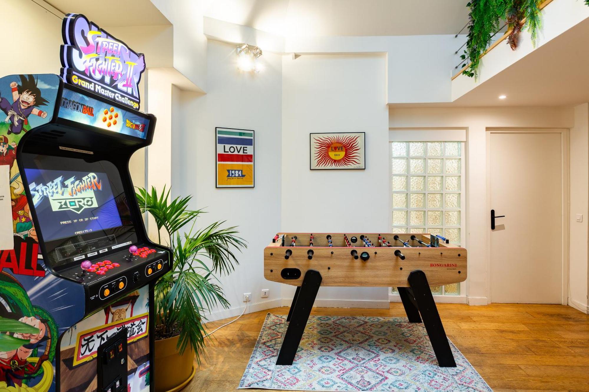 Appartement Loft Familial Au Coeur De Avec Clim, Arcade Et Baby-foot Proche Republique Et Canal St Martin *