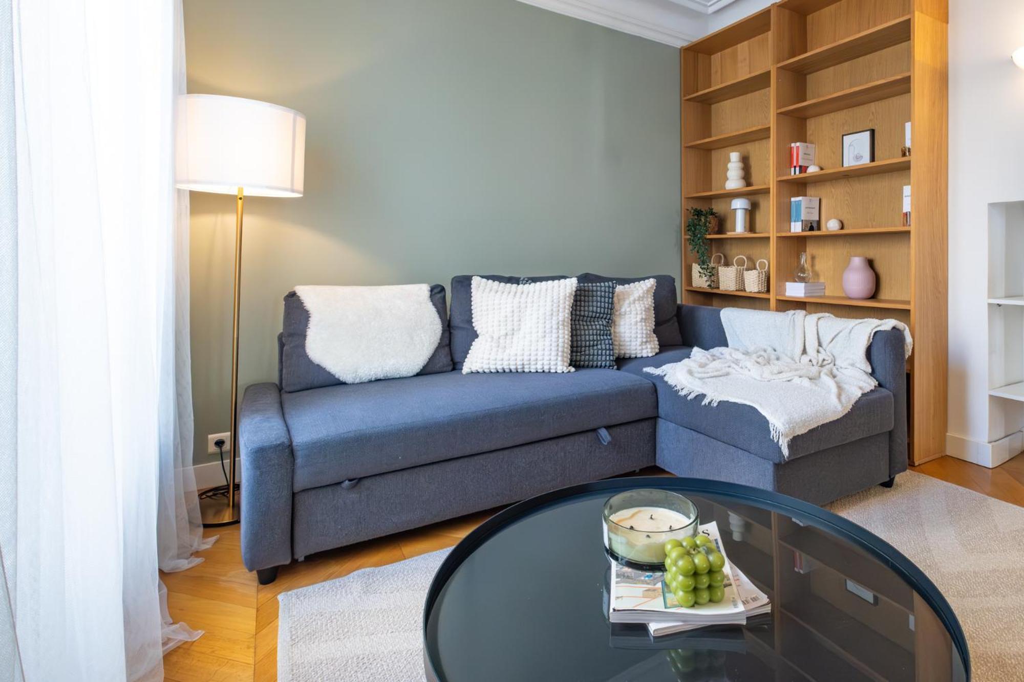 Apartment Spacious For 6 People