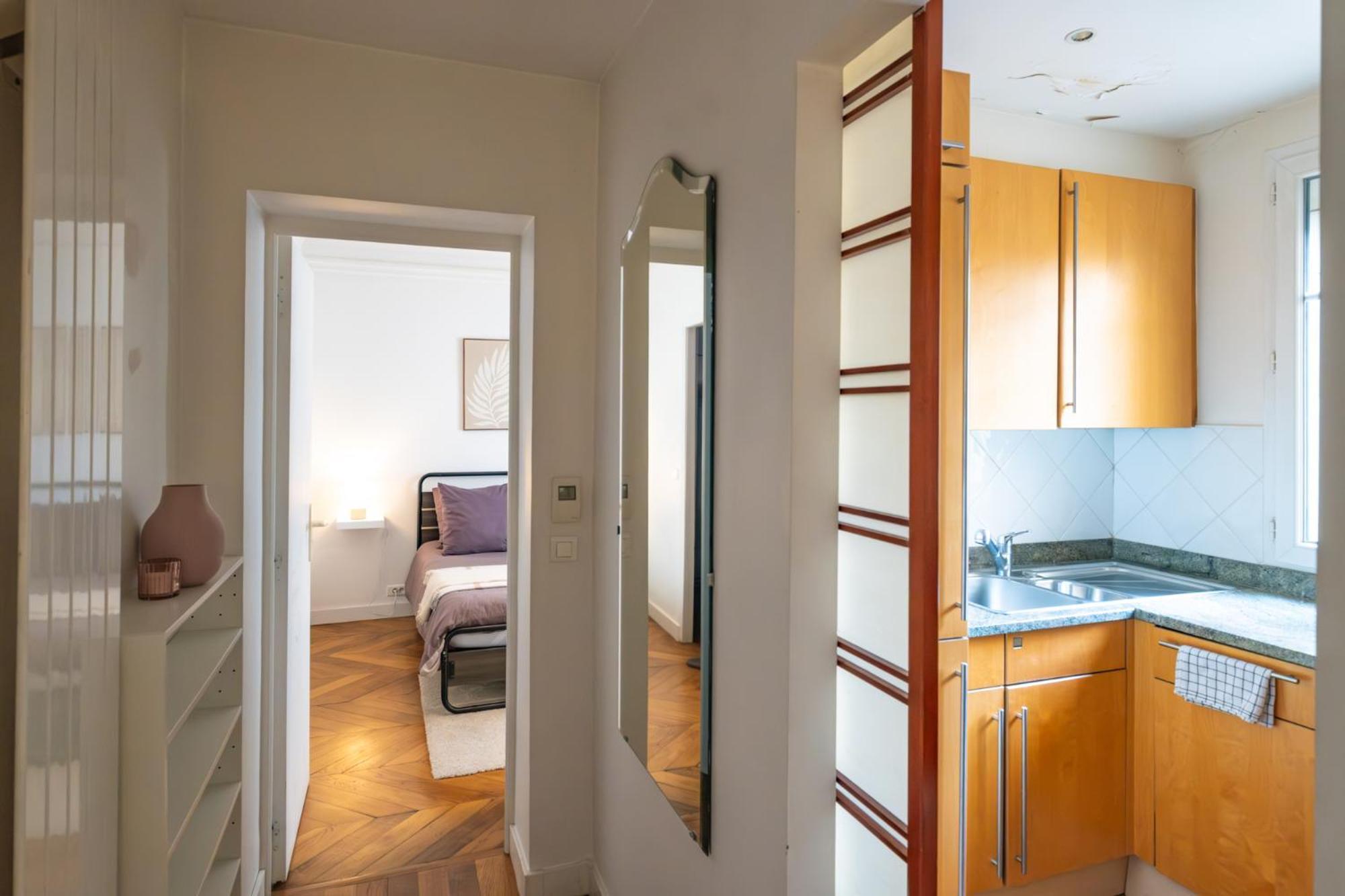 Apartment Spacious For 6 People