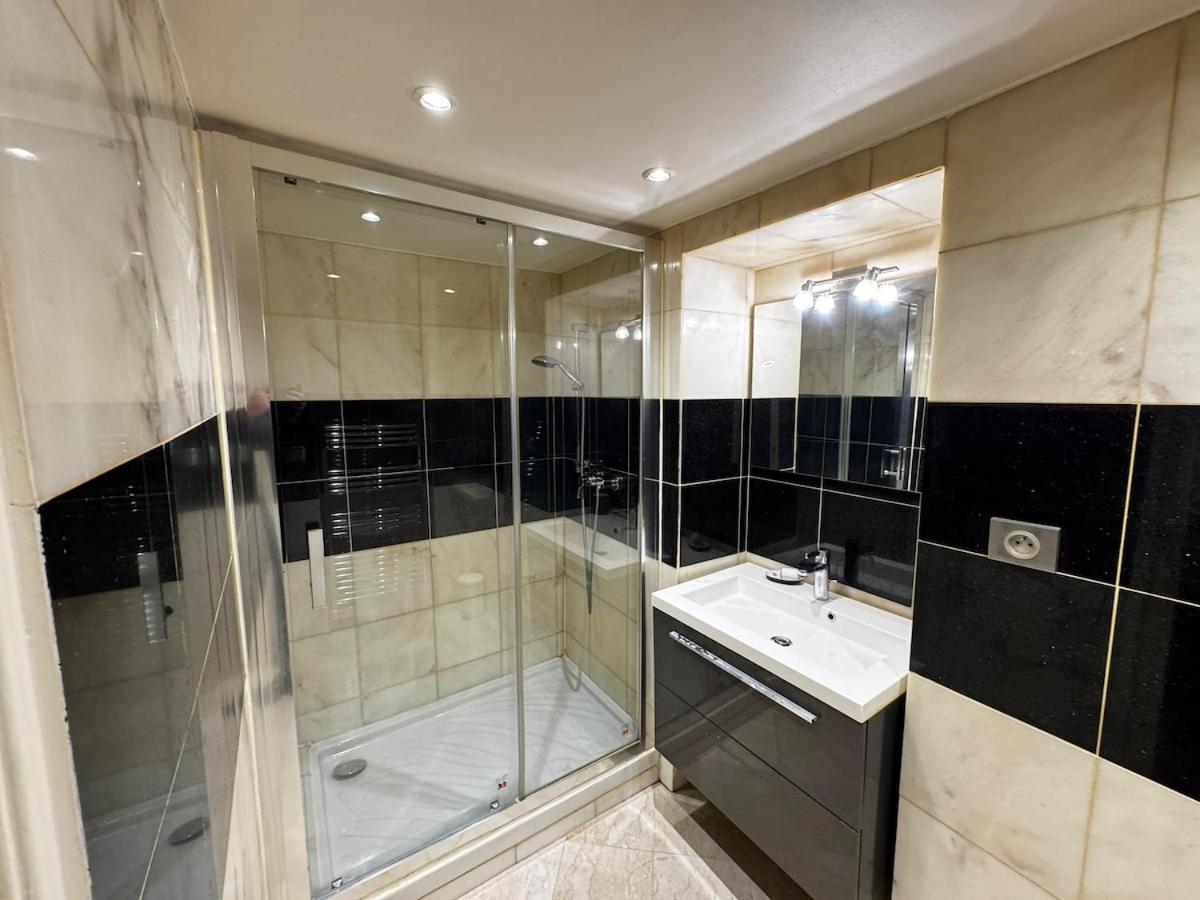 Grands Boulevards 4 Guests Apartment Paris