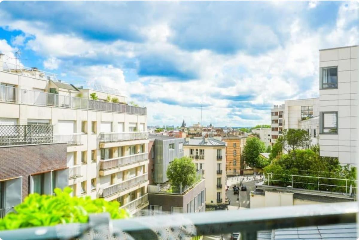 Apartment Sweet Paris
