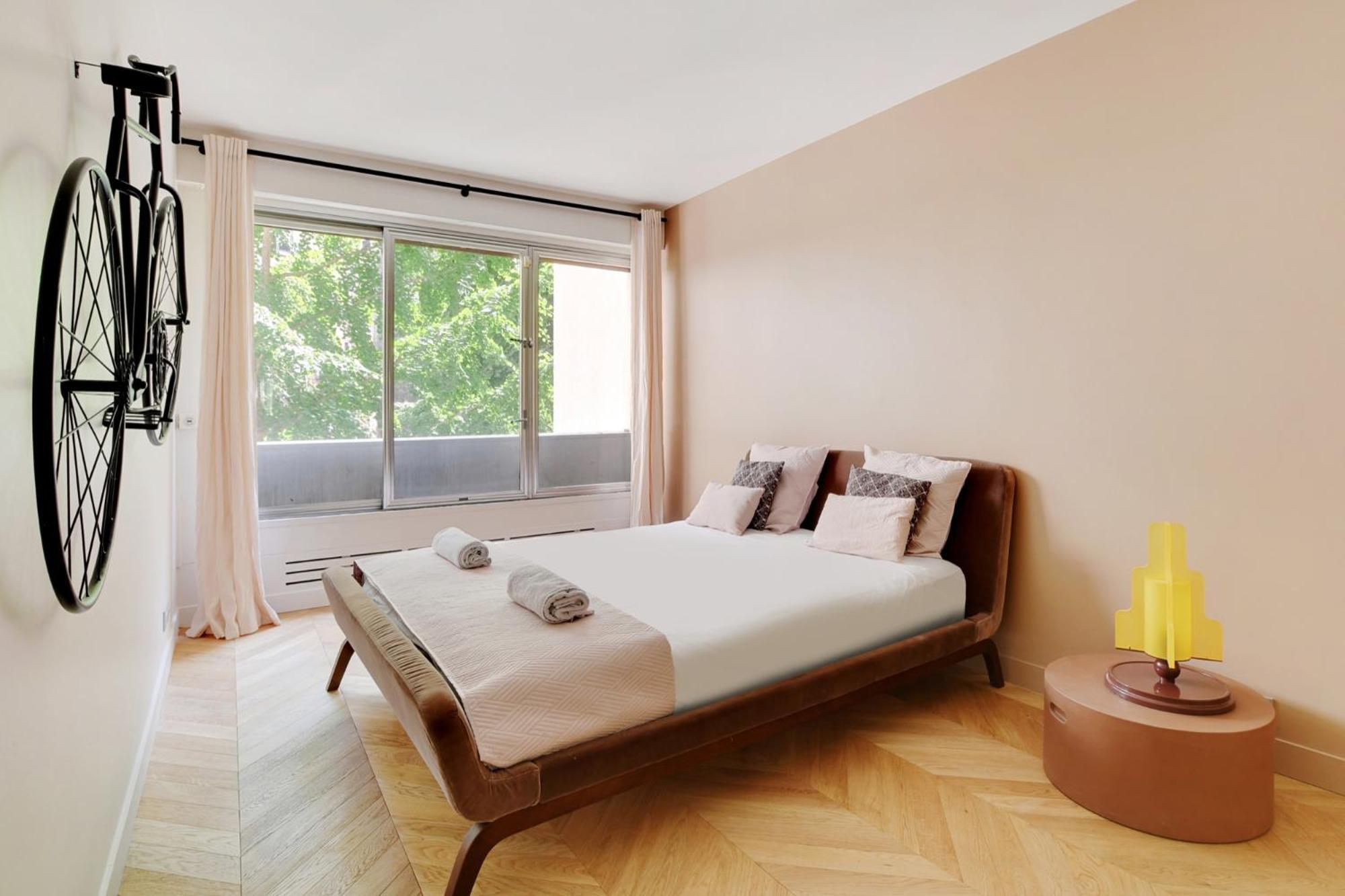 Apartment Magnifique 140 M2 Avec Terrasse - Bail Mobilite