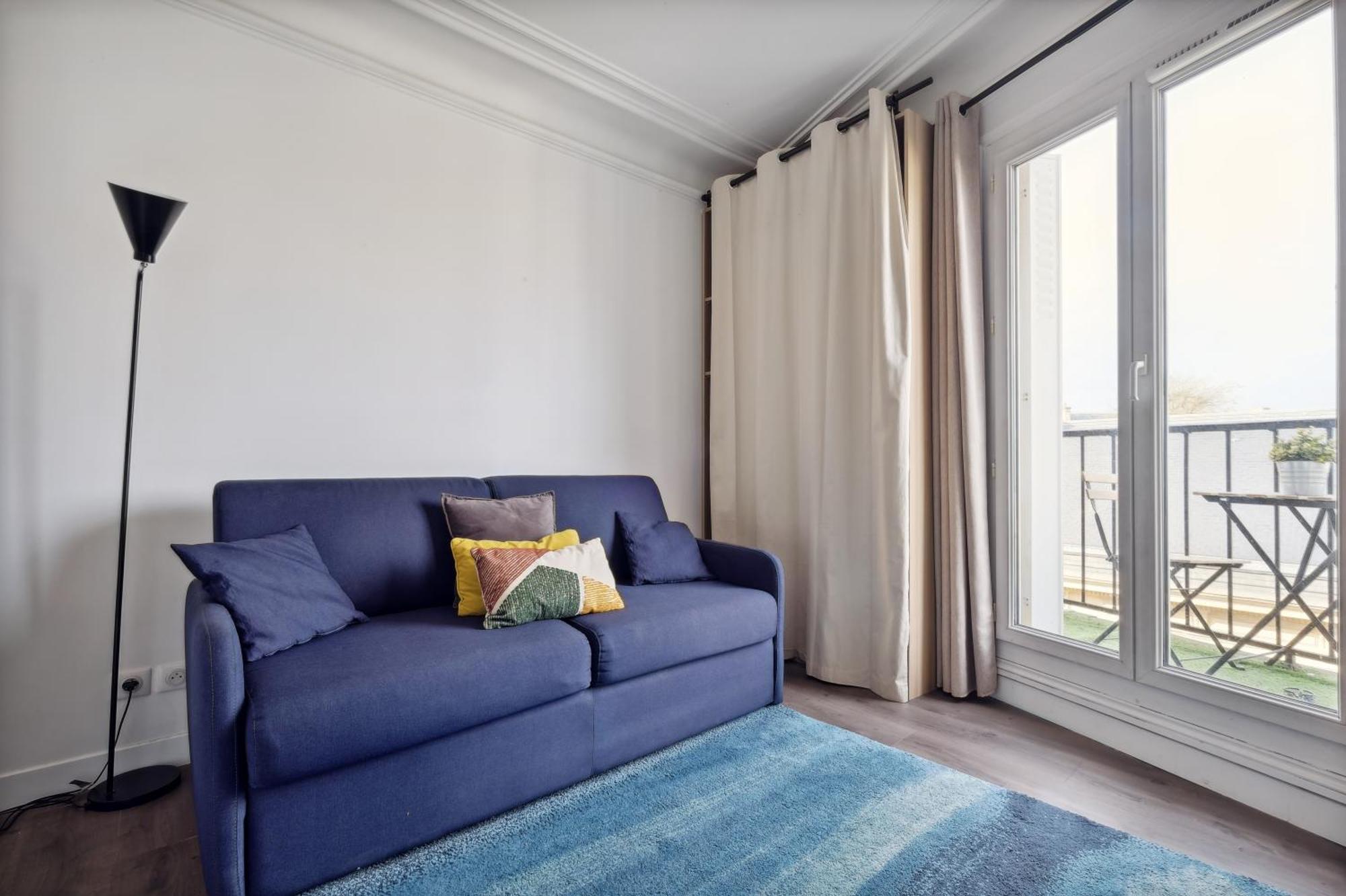 Amazing View In Heart Of Apartment