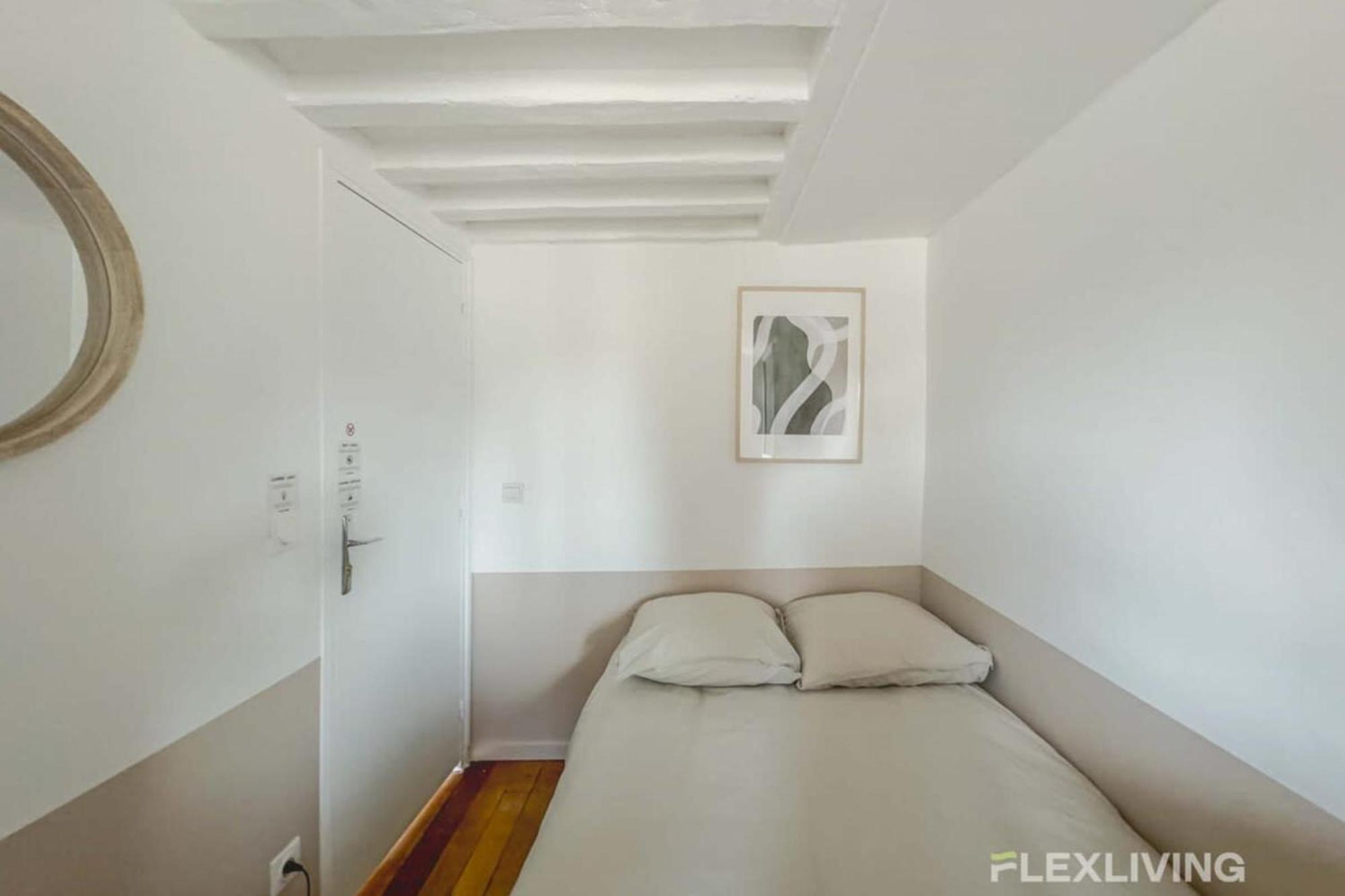 Flexliving - Whole Flat - Lune * Paris