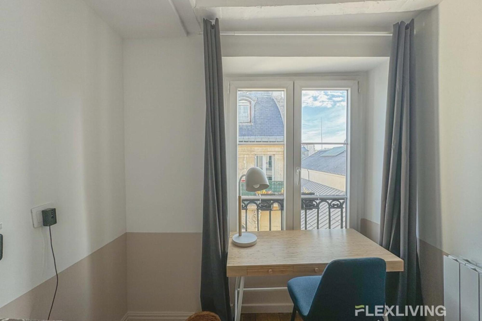 Flexliving - Whole Flat - Lune * Paris