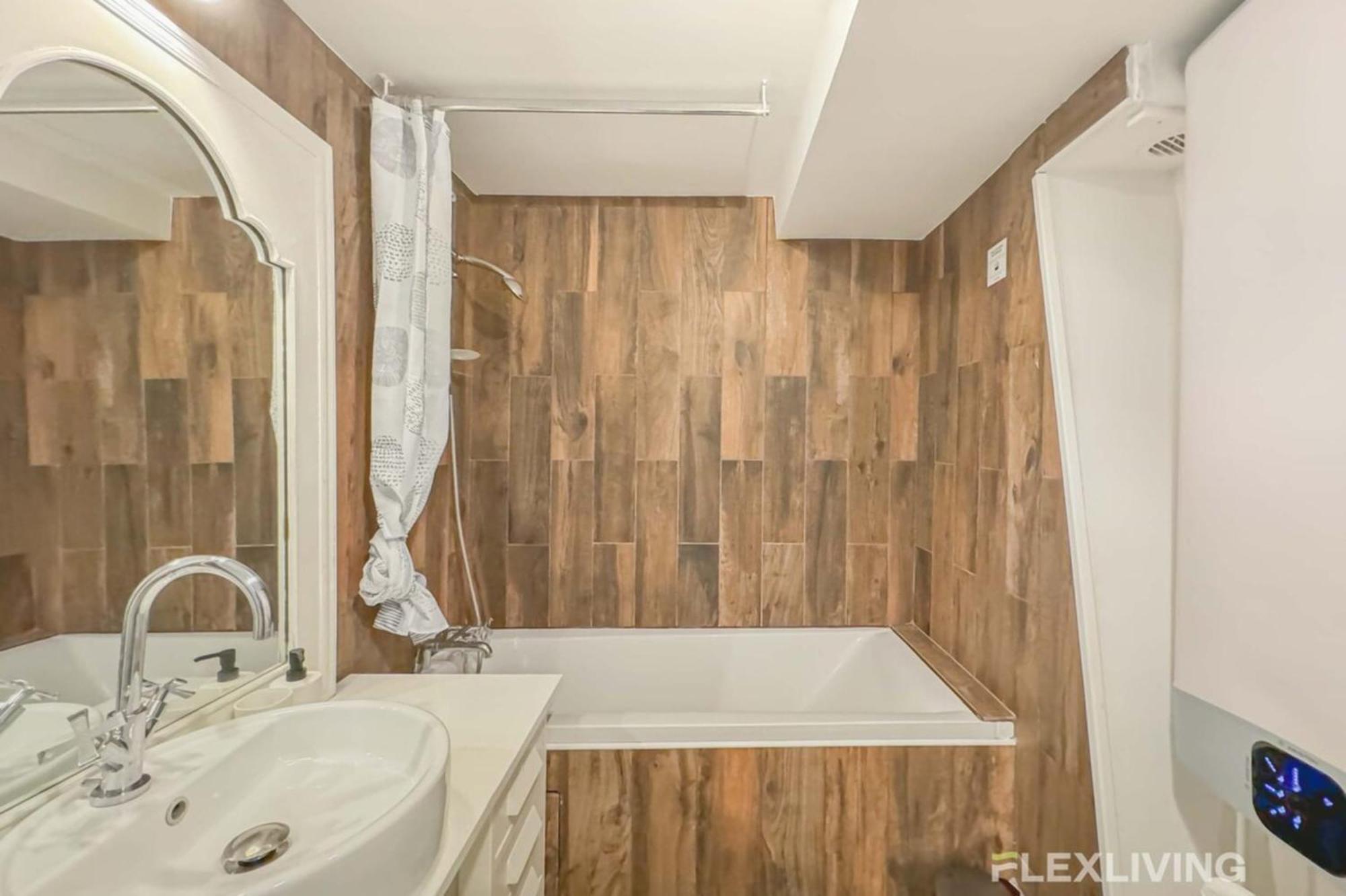 Flexliving - Whole Flat - Lune