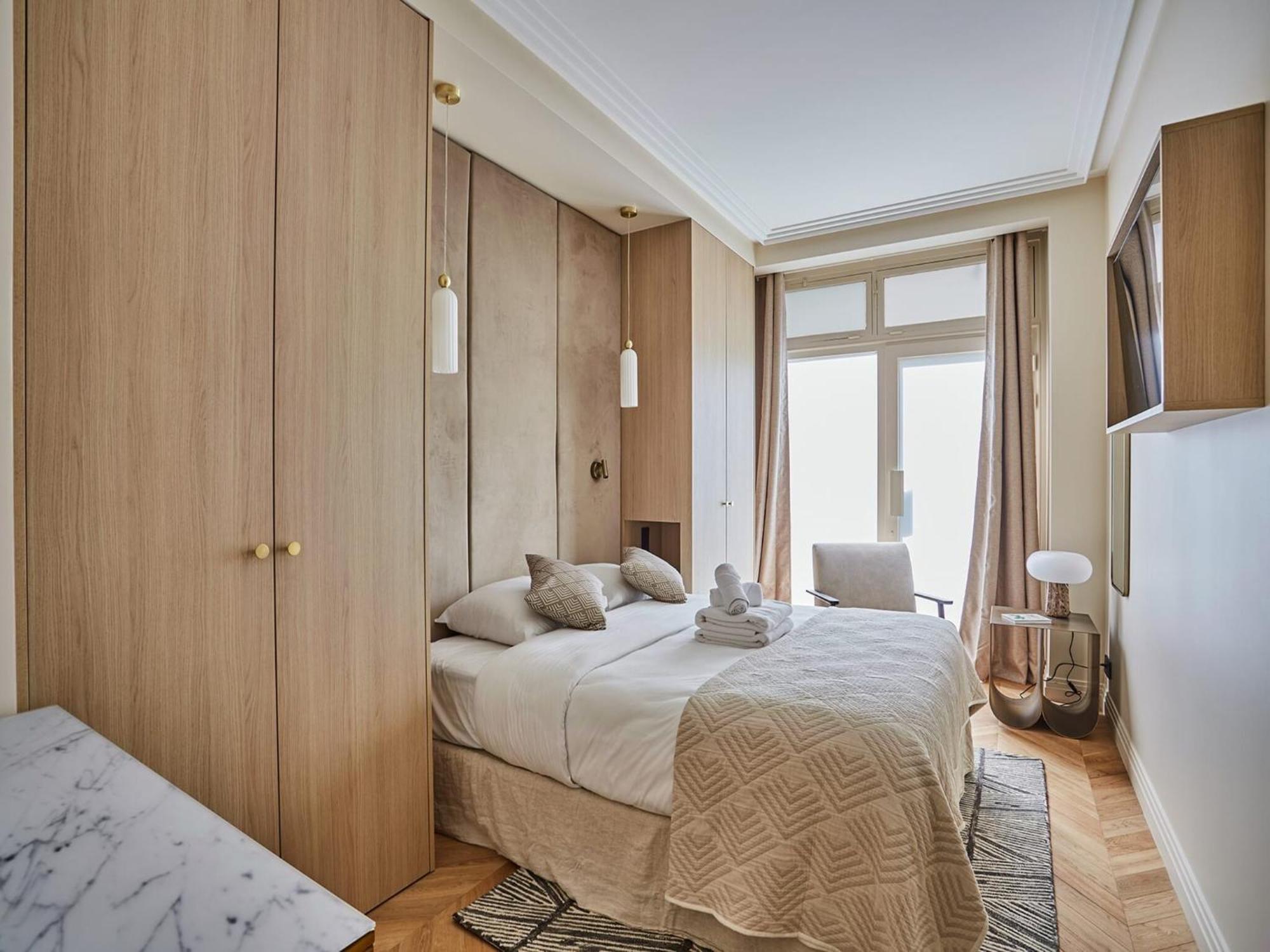 Incredible Le Marais With Terrace Apartment