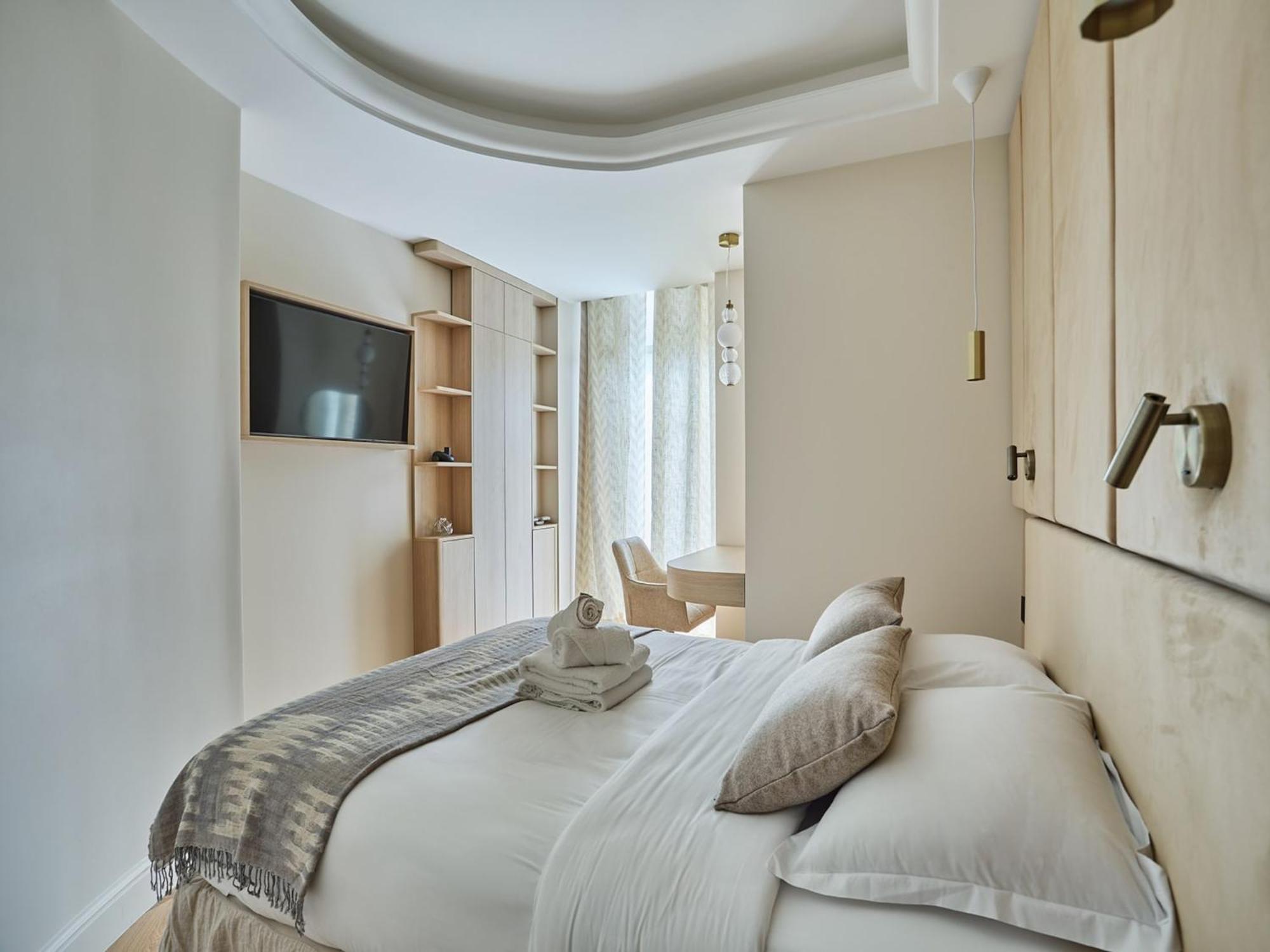 Incredible Le Marais With Terrace Apartment