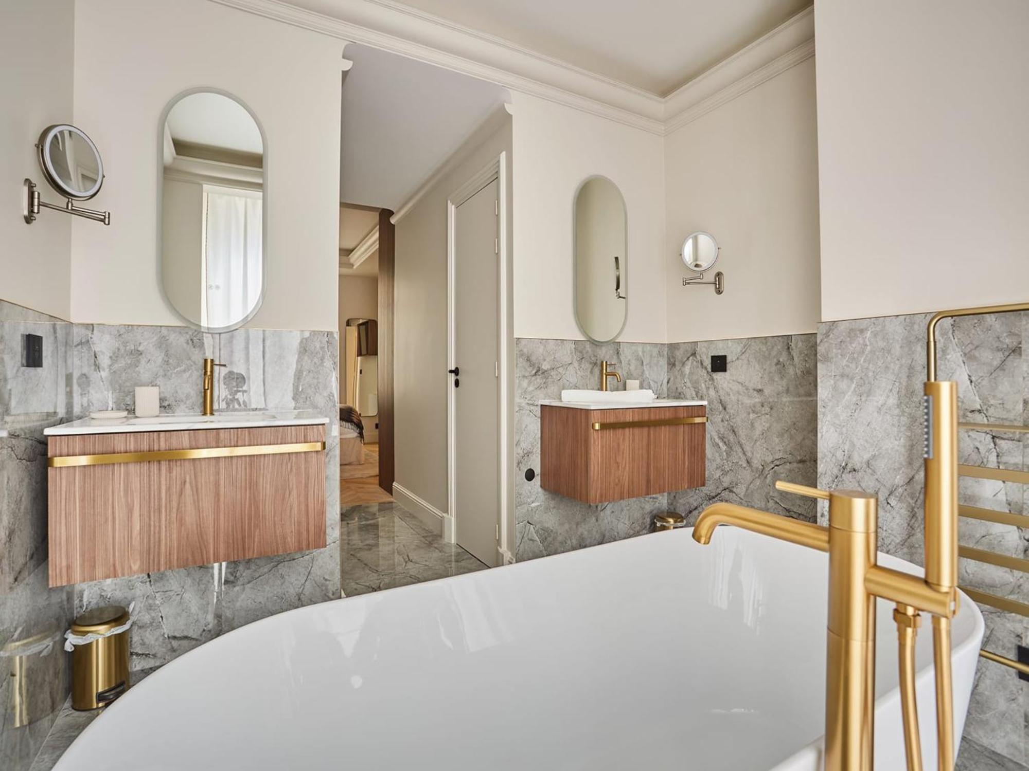 Apartment Incredible Le Marais With Terrace Paris