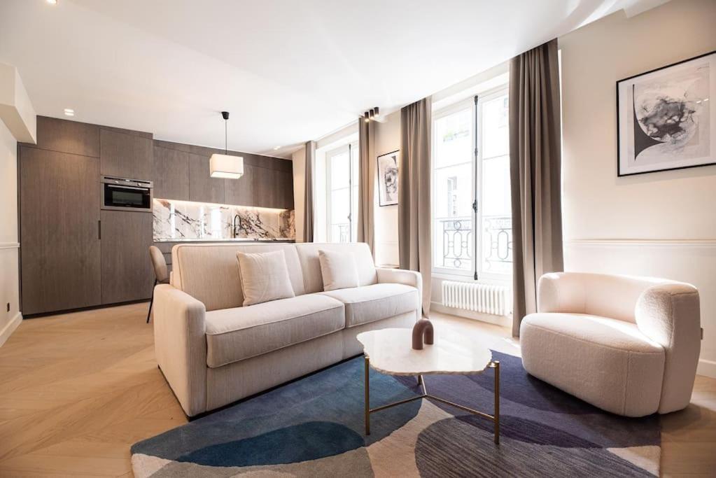 Relax In A Charming Flat In Le Marais Paris