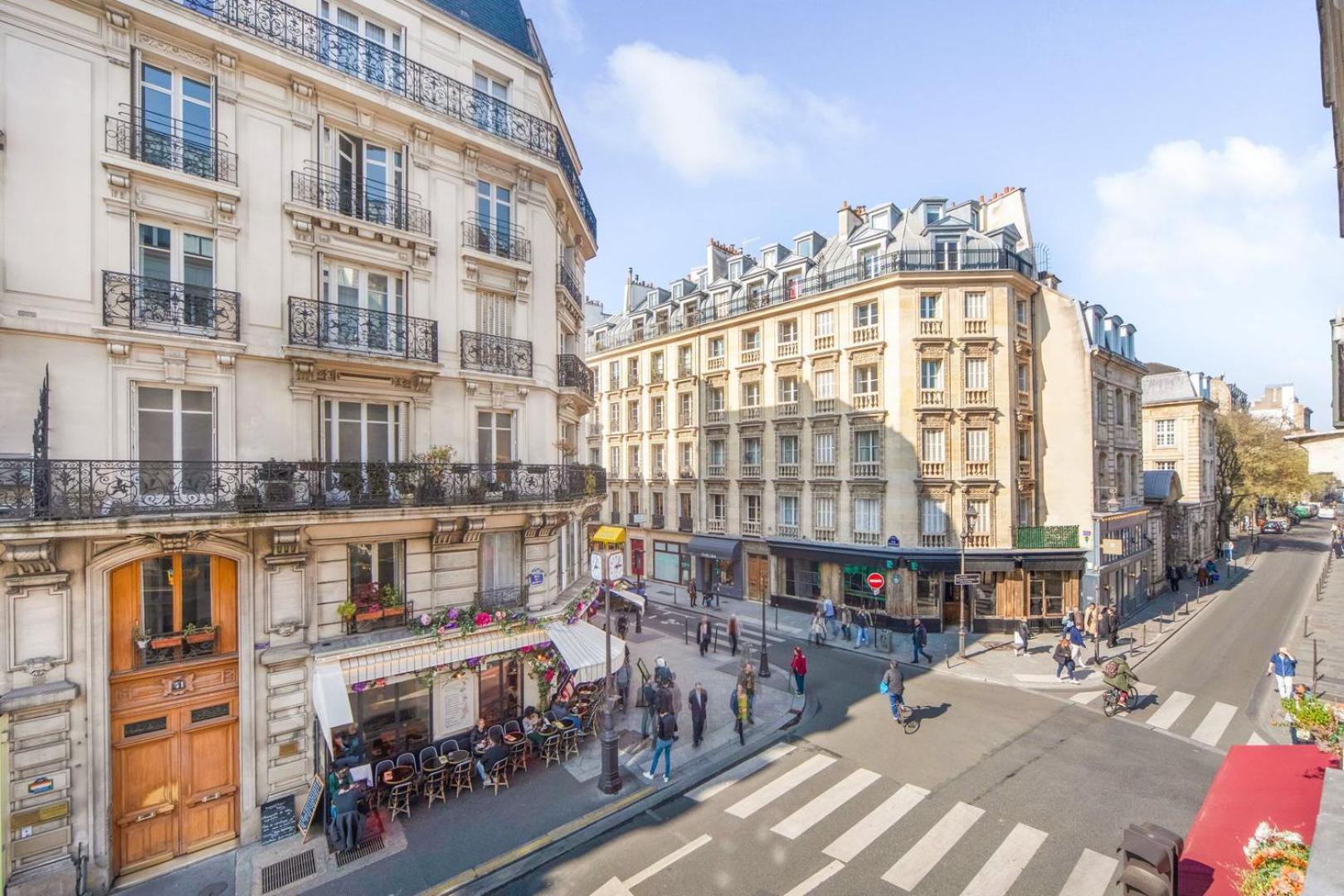 Marais Heart * Paris