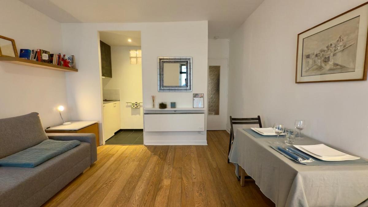 Apartment Au Coeur De Montmartre, Vivez Comme Un Local, Au Calme, Quartier Vivant, A Pied!