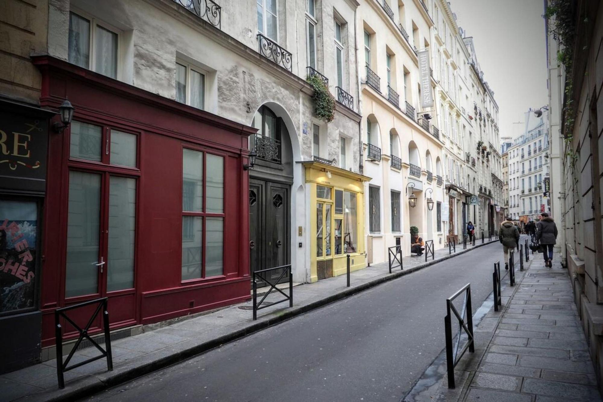 Moliere Chicsuites * Paris