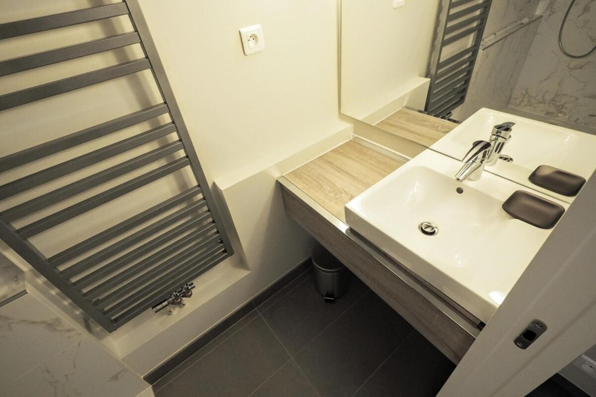 Moliere Chicsuites * Paris