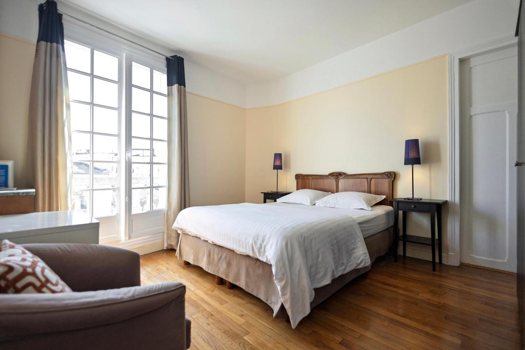 Lovely & Quiet A Montmartre * Paris