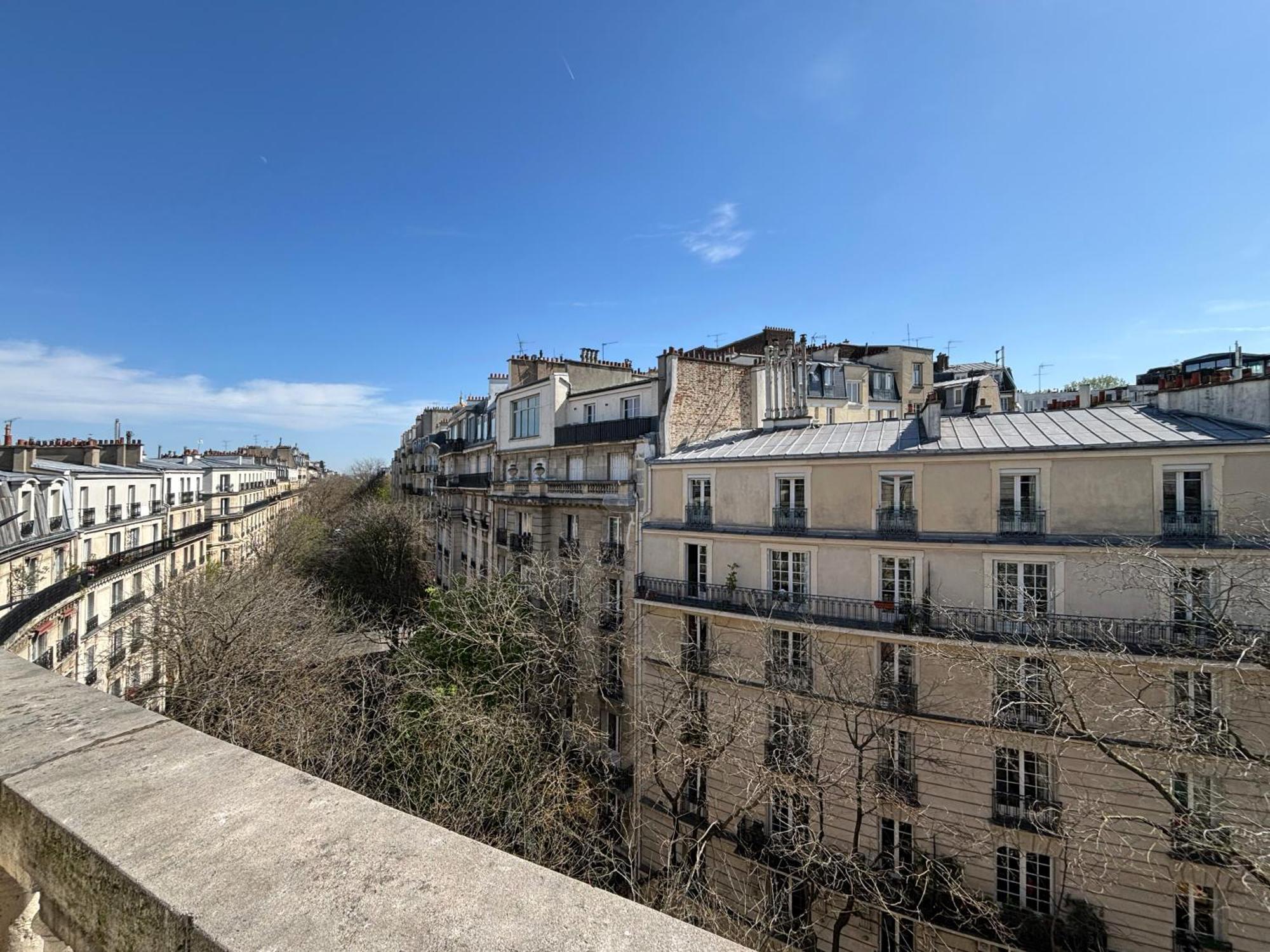 Lovely & Quiet A Montmartre * Paris