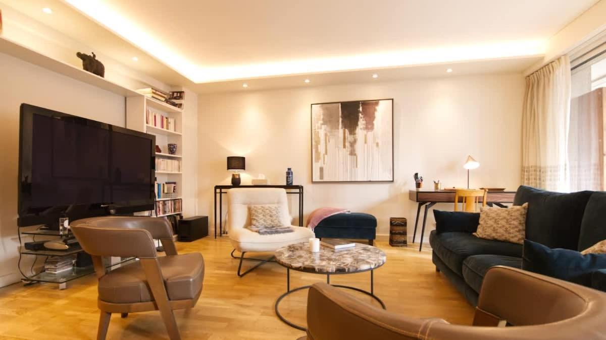Le Mozart - Elegant, Calme, Balcon Apartment