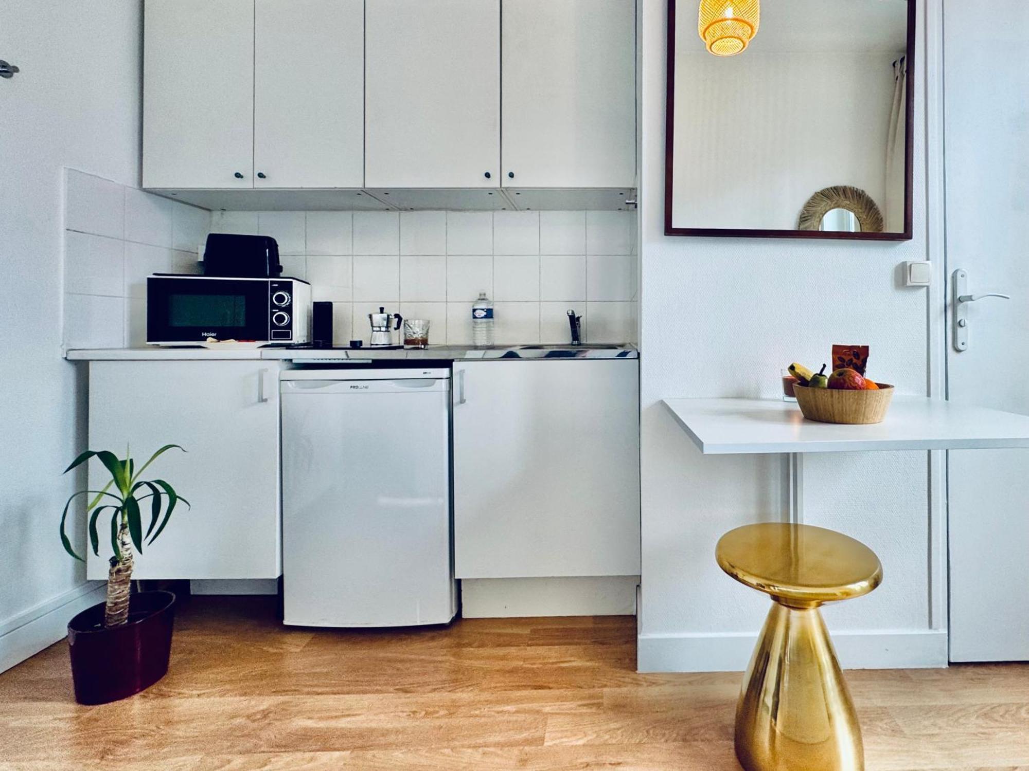 Petit Apartment *