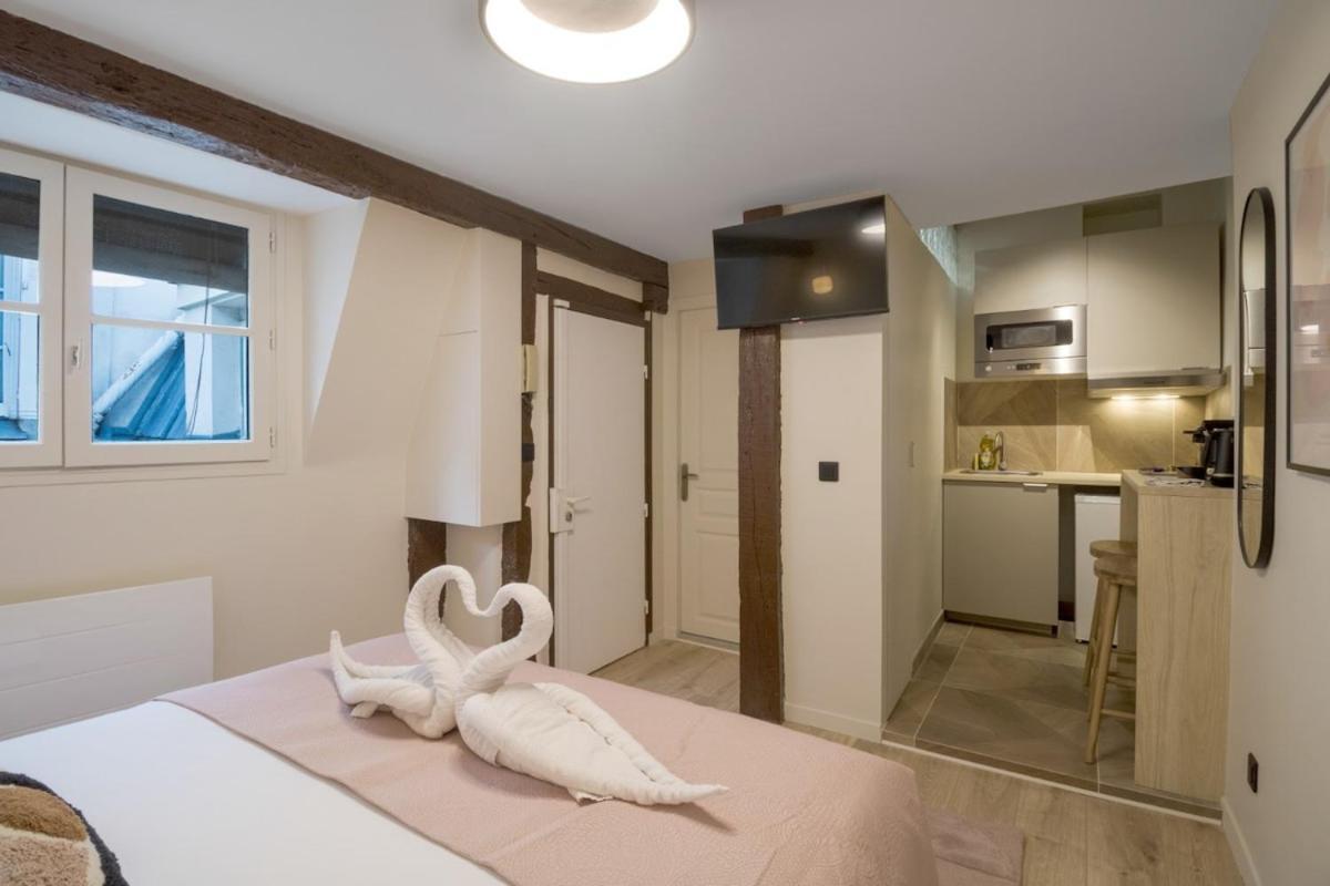 Cozy On Ile Saint-louis Apartment Paris