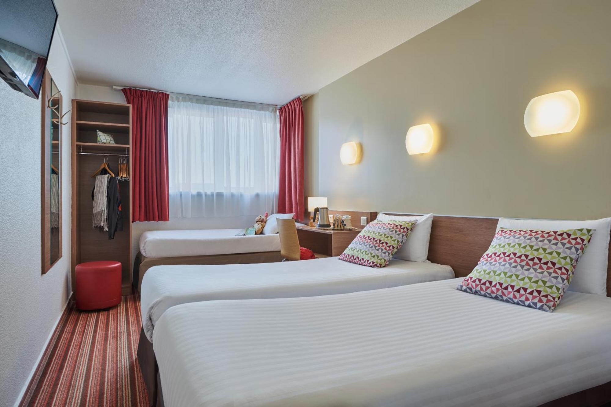 Hotel Kyriad Bercy Village 3*