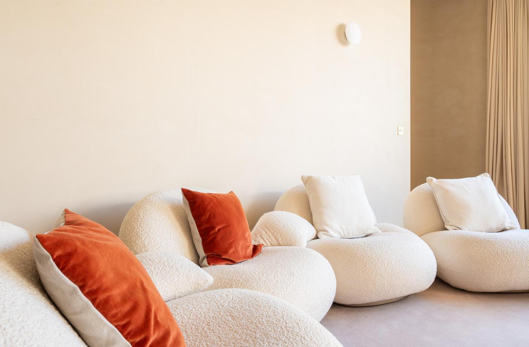 Lease Mobility L Champs-elysee & Eiffel View L Triplex 2br & Rooftop Paris