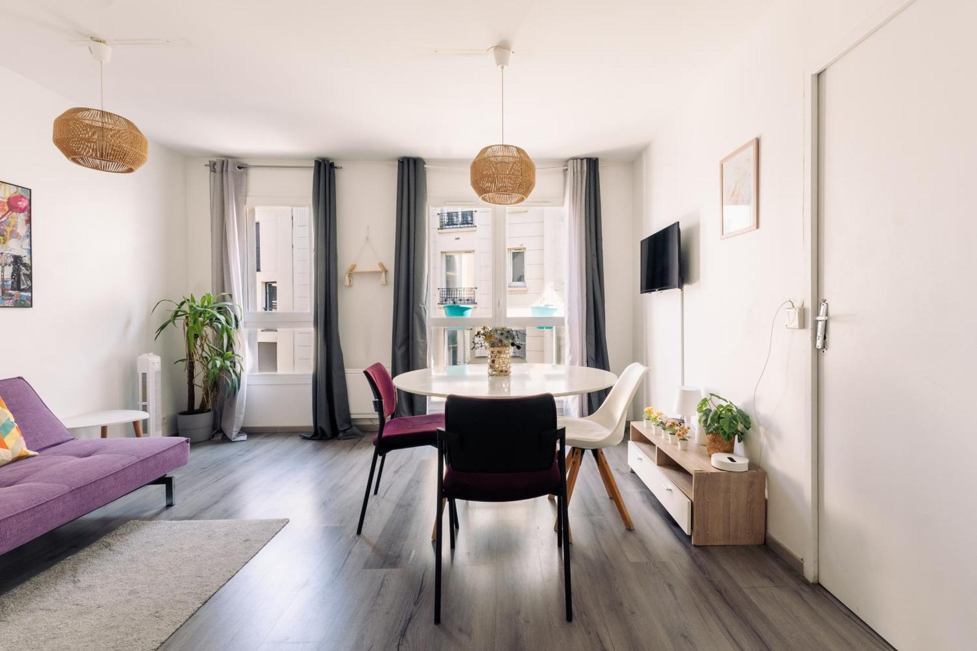 Pied-a-terre In 19 * Paris