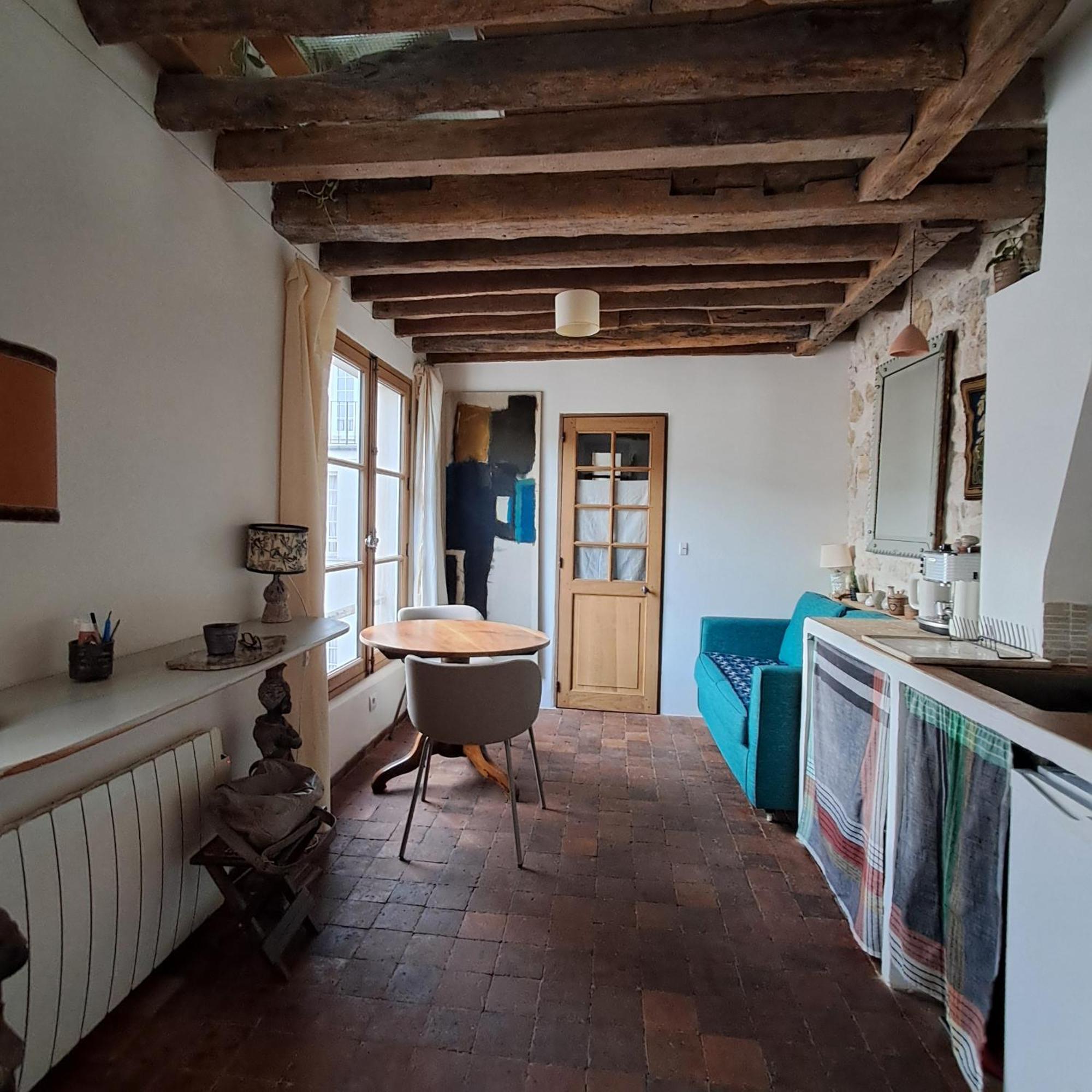 Apartment Unit 019 Ile Saint Louis Duplex Cosy Flat 3 Pax