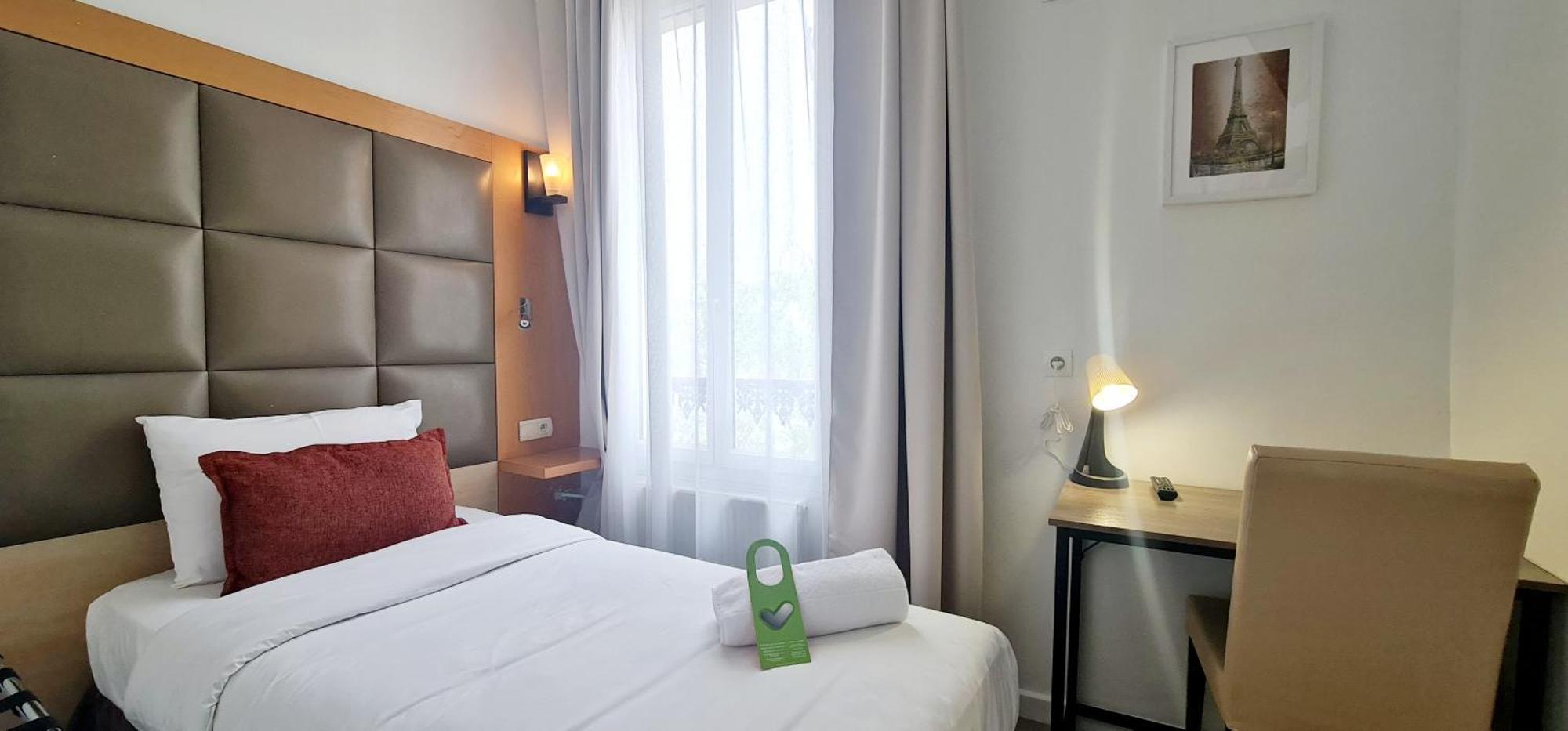 Hotel De France *