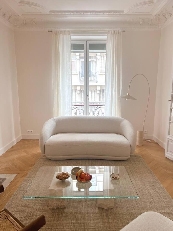 Luxury - Champs Elysees *