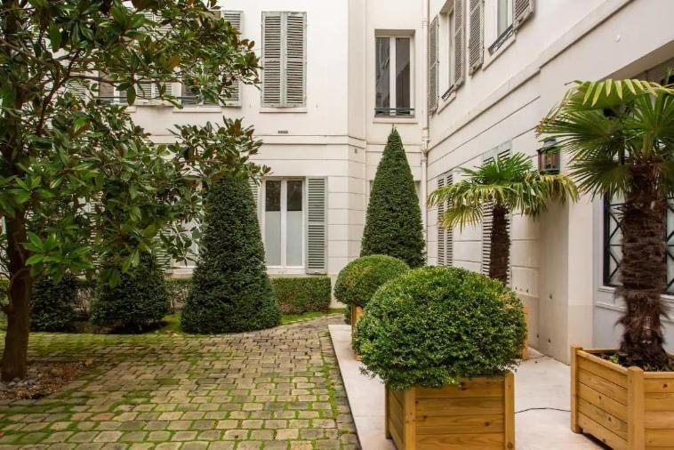 Hidden Beauty - Calm & Verdant - Orsay Museum Apartment Paris