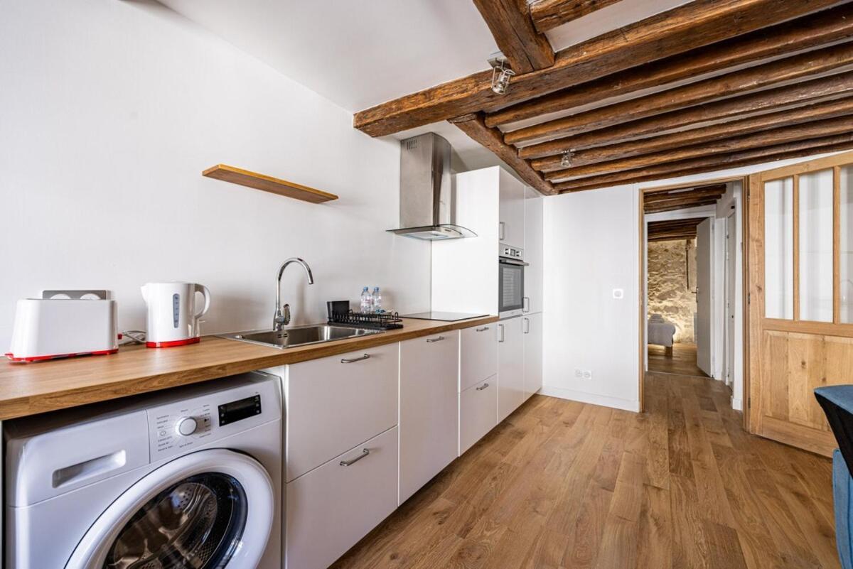 Typical Parisian Flat - Le Marais - Musee Picasso Paris