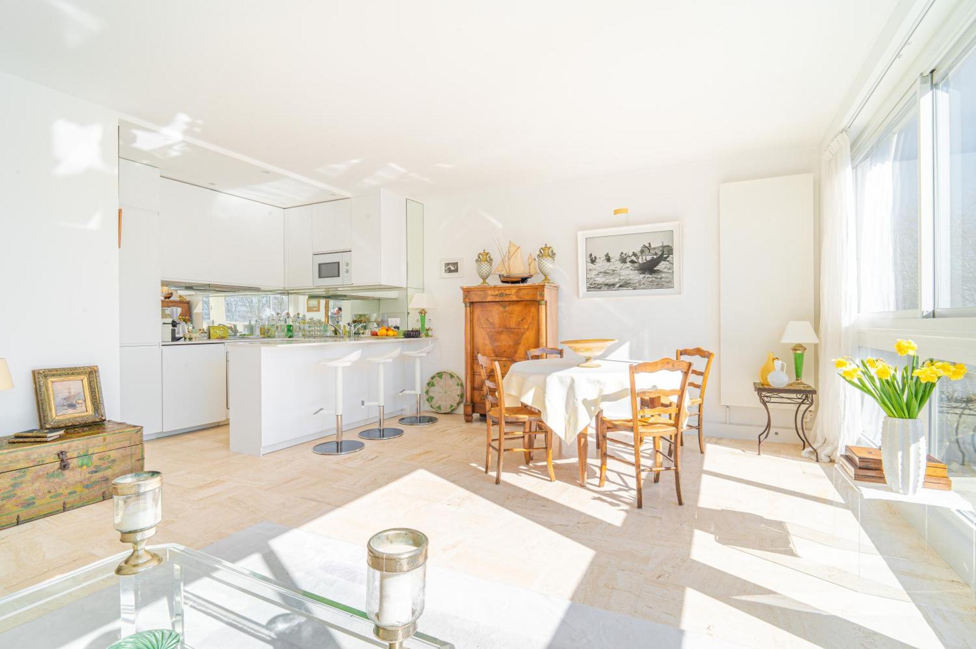 Lovely With View Apartment
