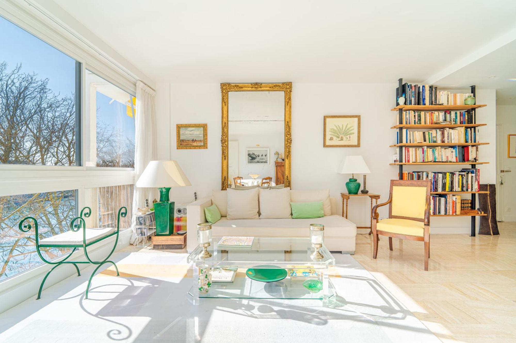 Lovely With View Apartment Paris
