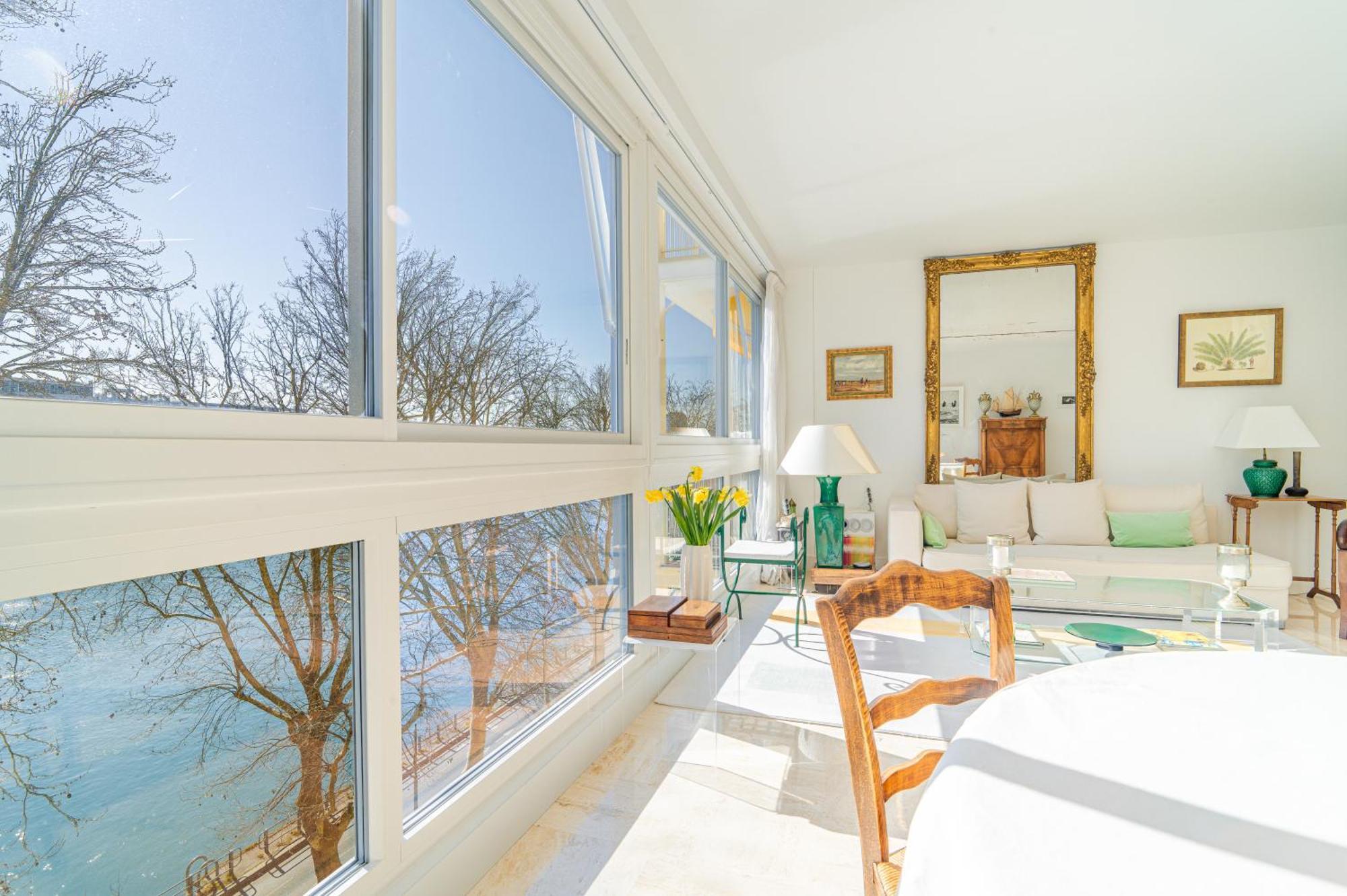 Lovely With View Apartment