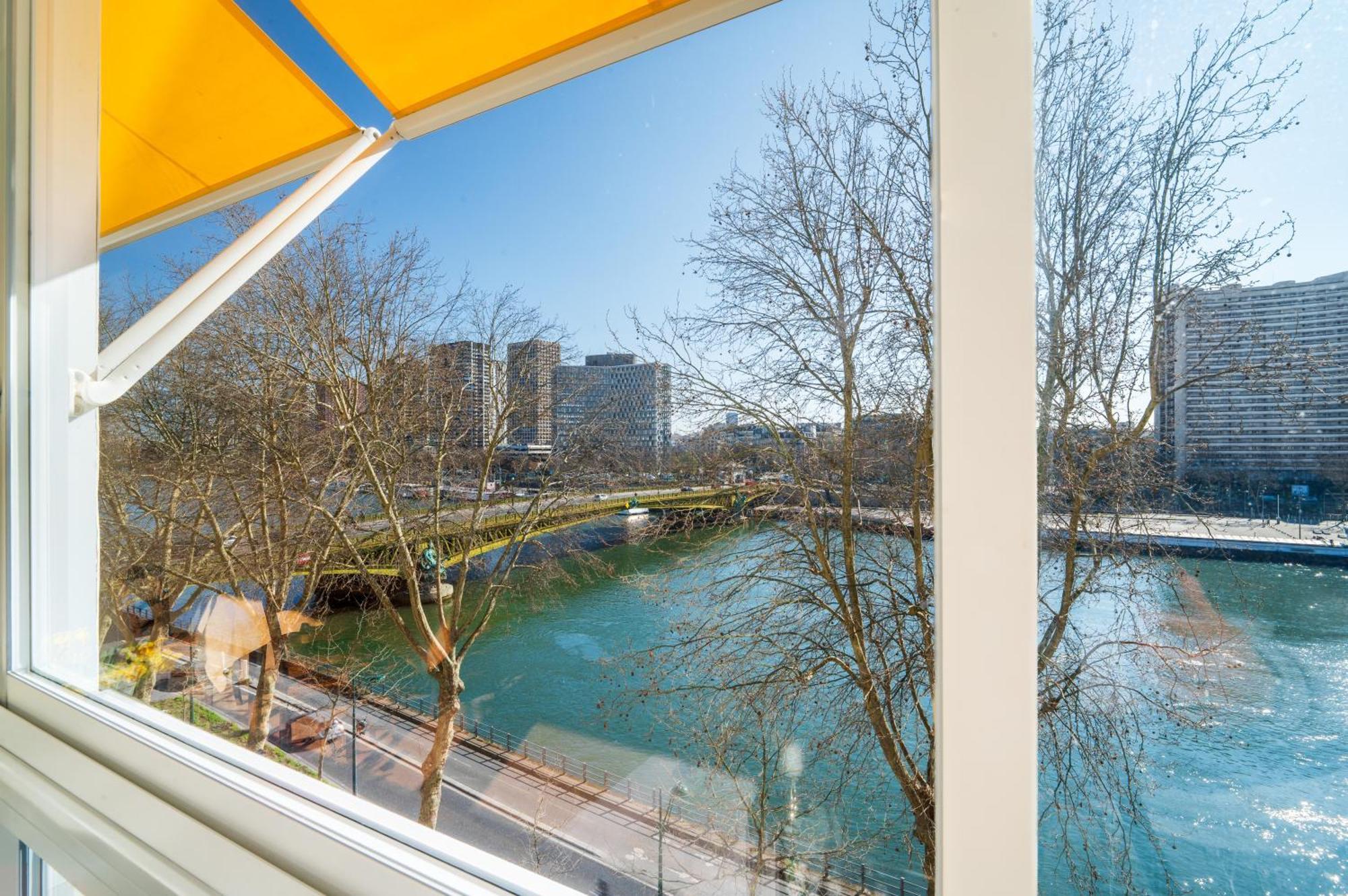Apartment Lovely With View