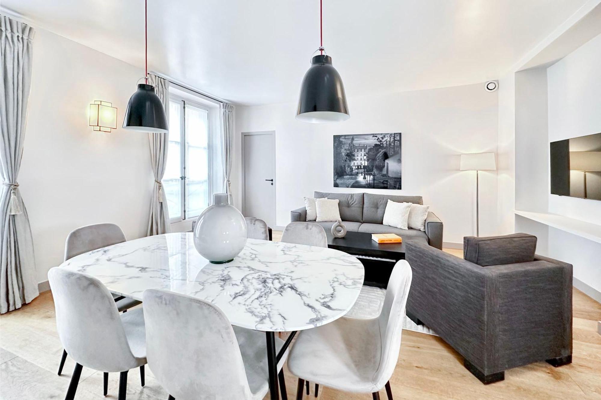 Apartment Luxembourg Garden Family Flat Delight