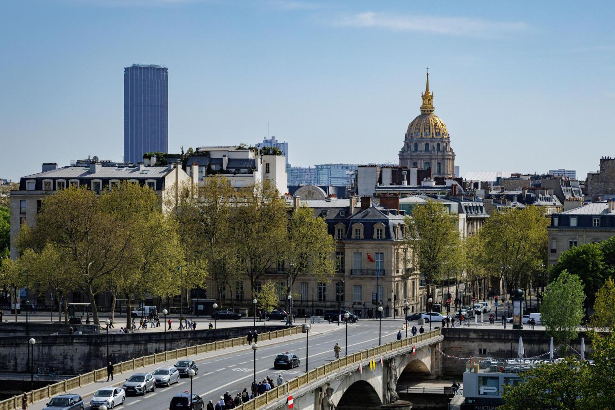 Luxury - Avenue Montaigne Apartment Paris