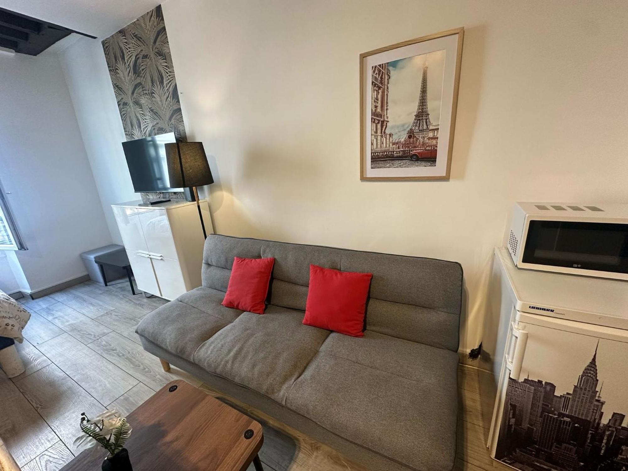 Ponthieu Apartment *