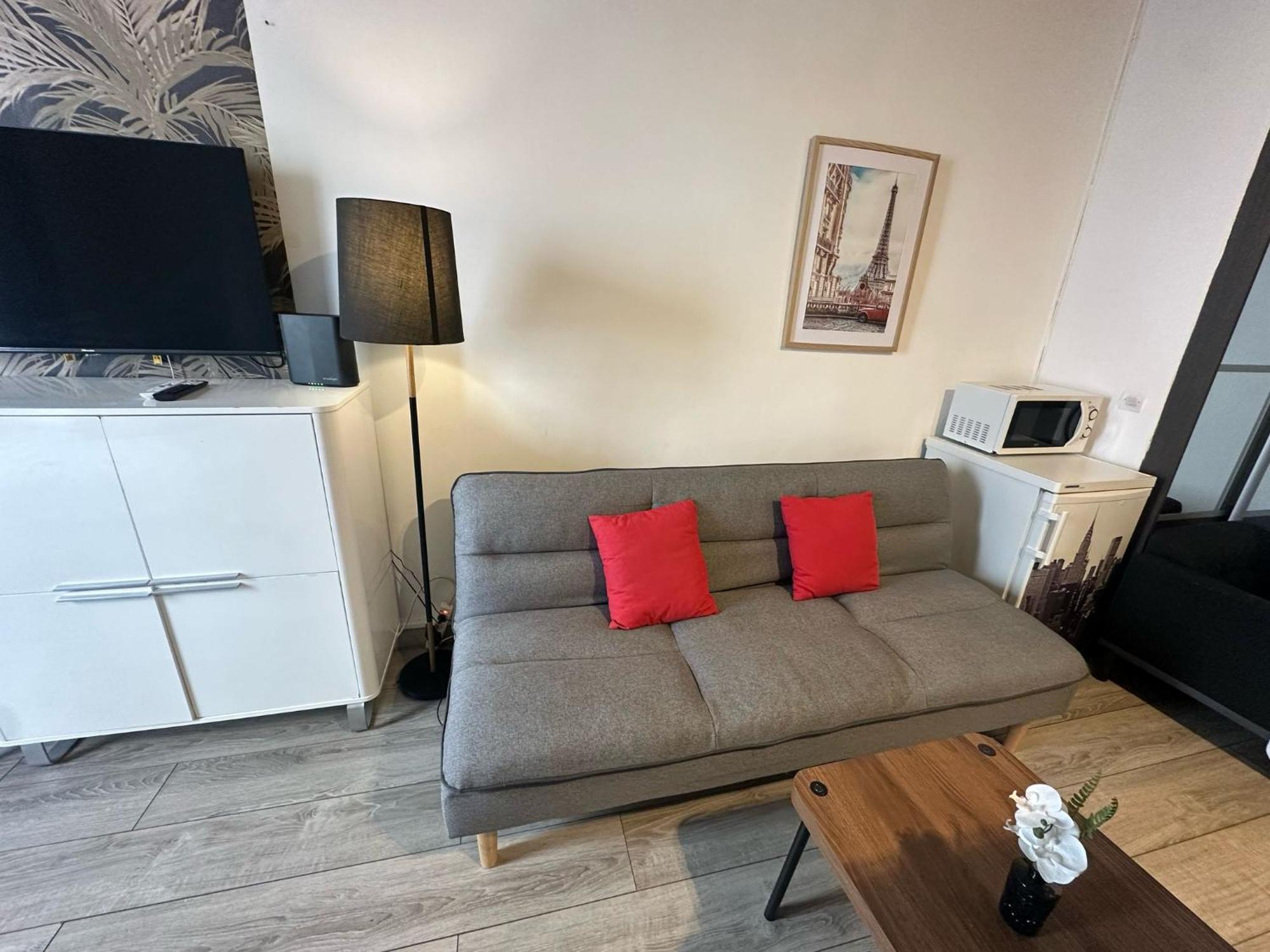 Ponthieu Apartment Paris