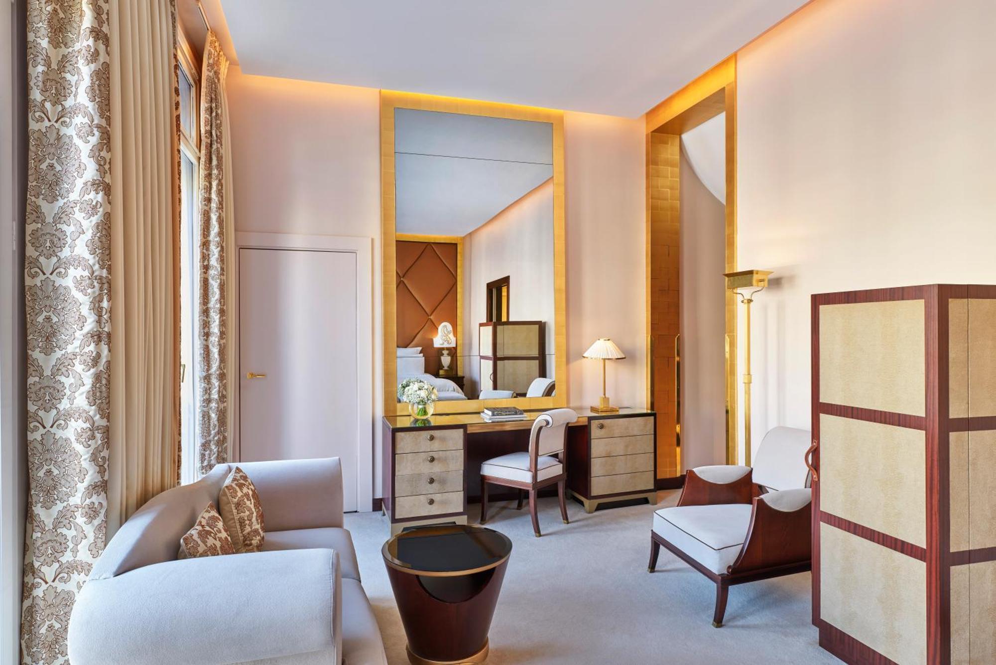 Hotel Barrière Fouquet's Paris