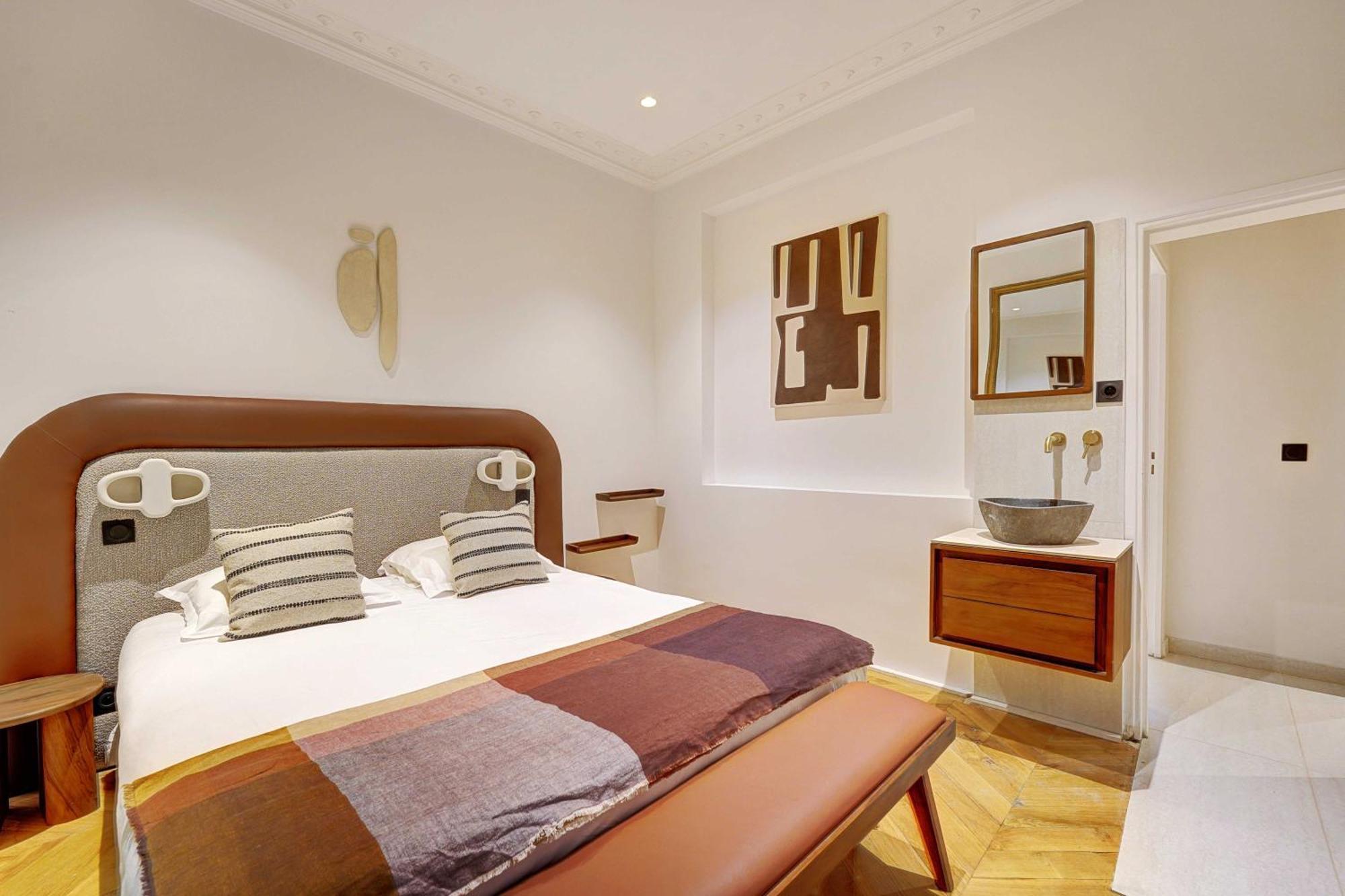 Charm And Elegance For 8p-3br - Grands Boulevards *