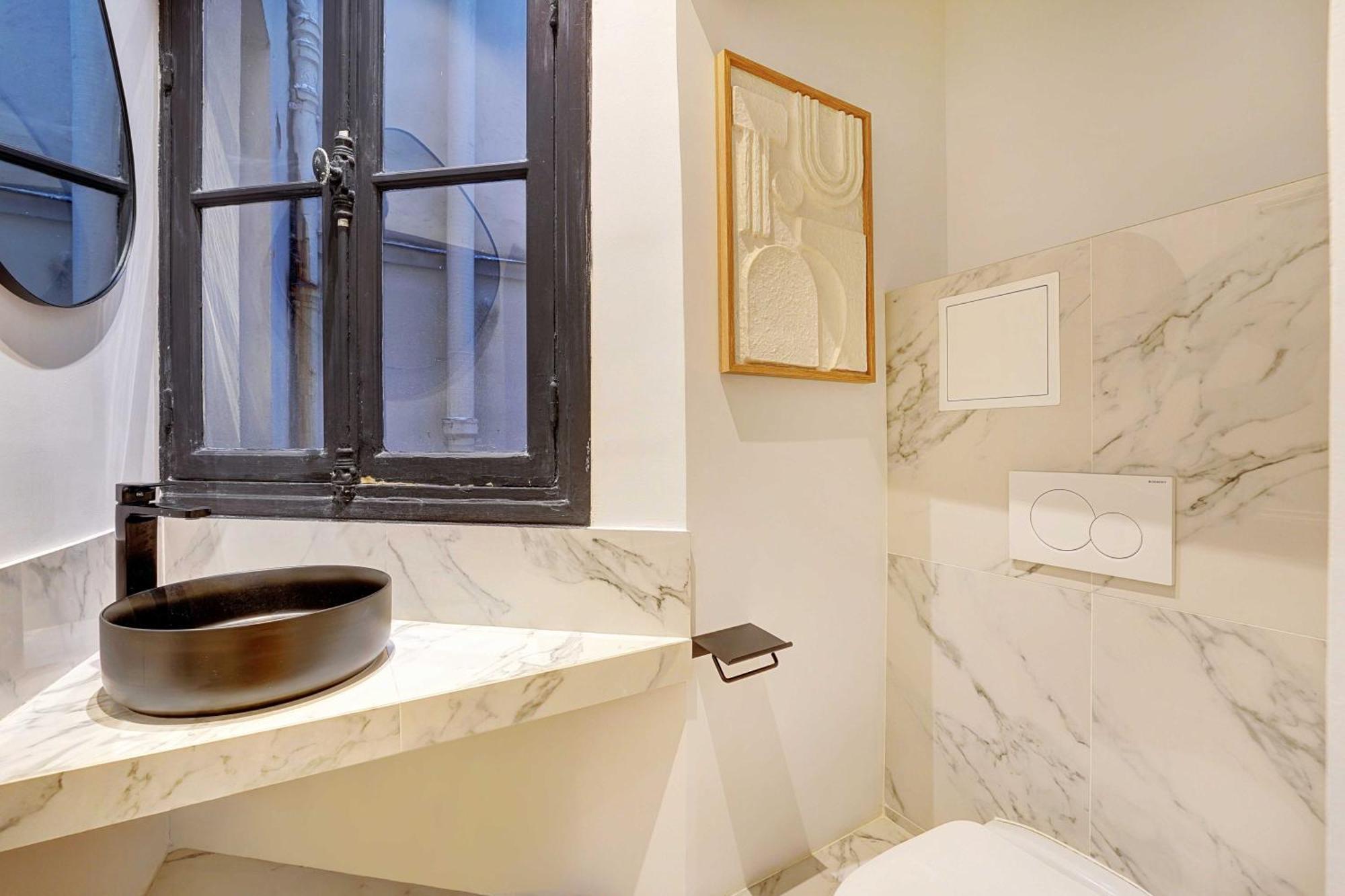 Apartment Charm And Elegance For 8p-3br - Grands Boulevards