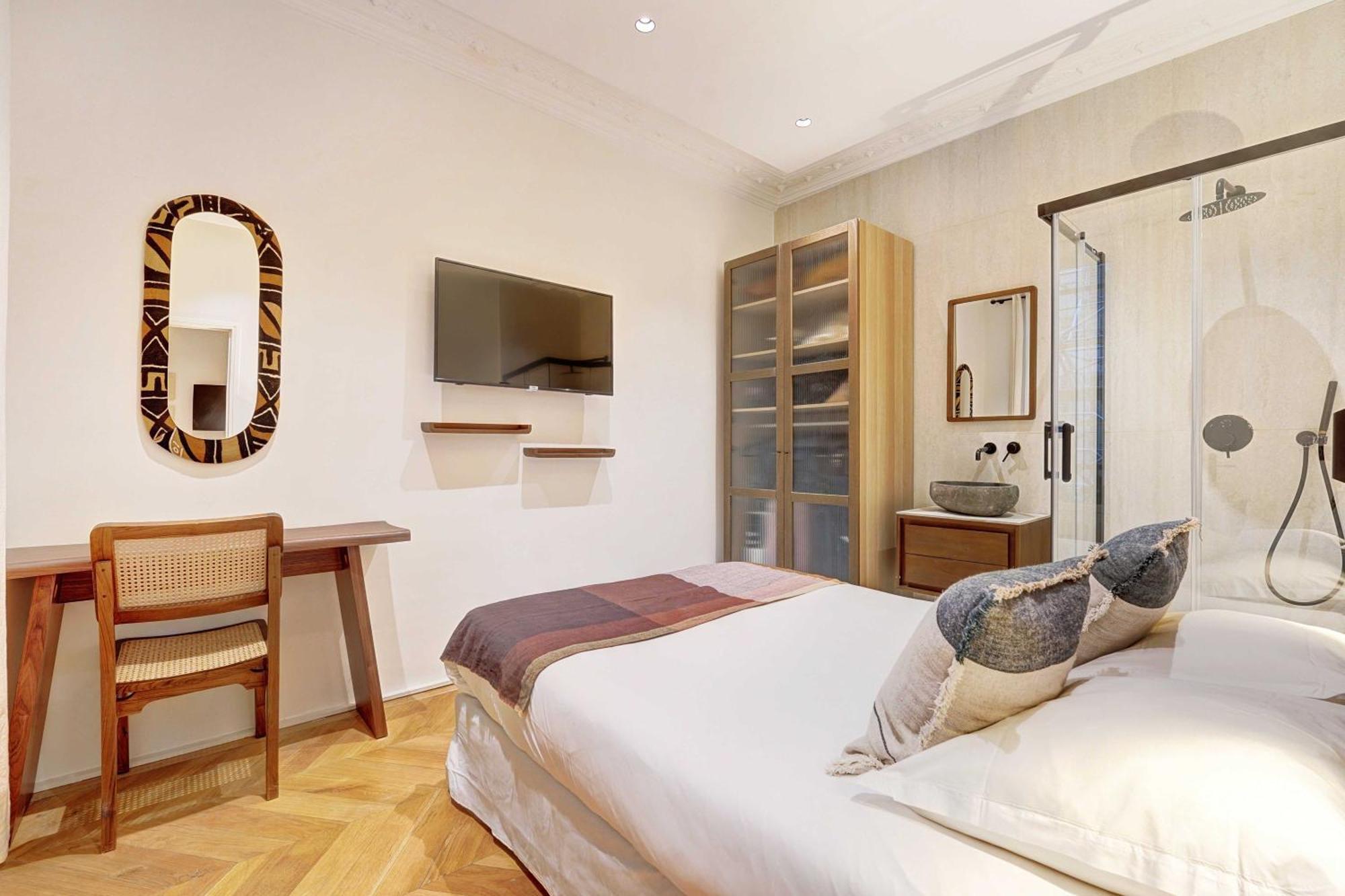 Charm And Elegance For 8p-3br - Grands Boulevards Apartment *